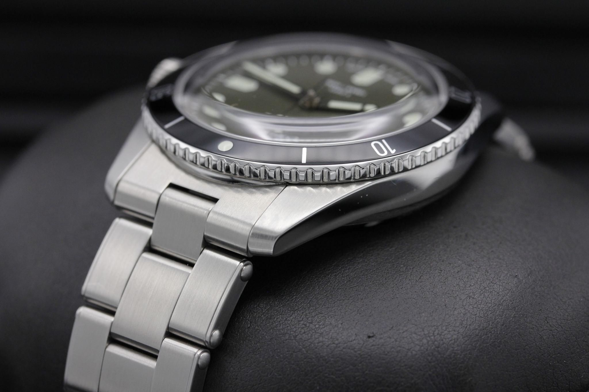 Watch Image 5