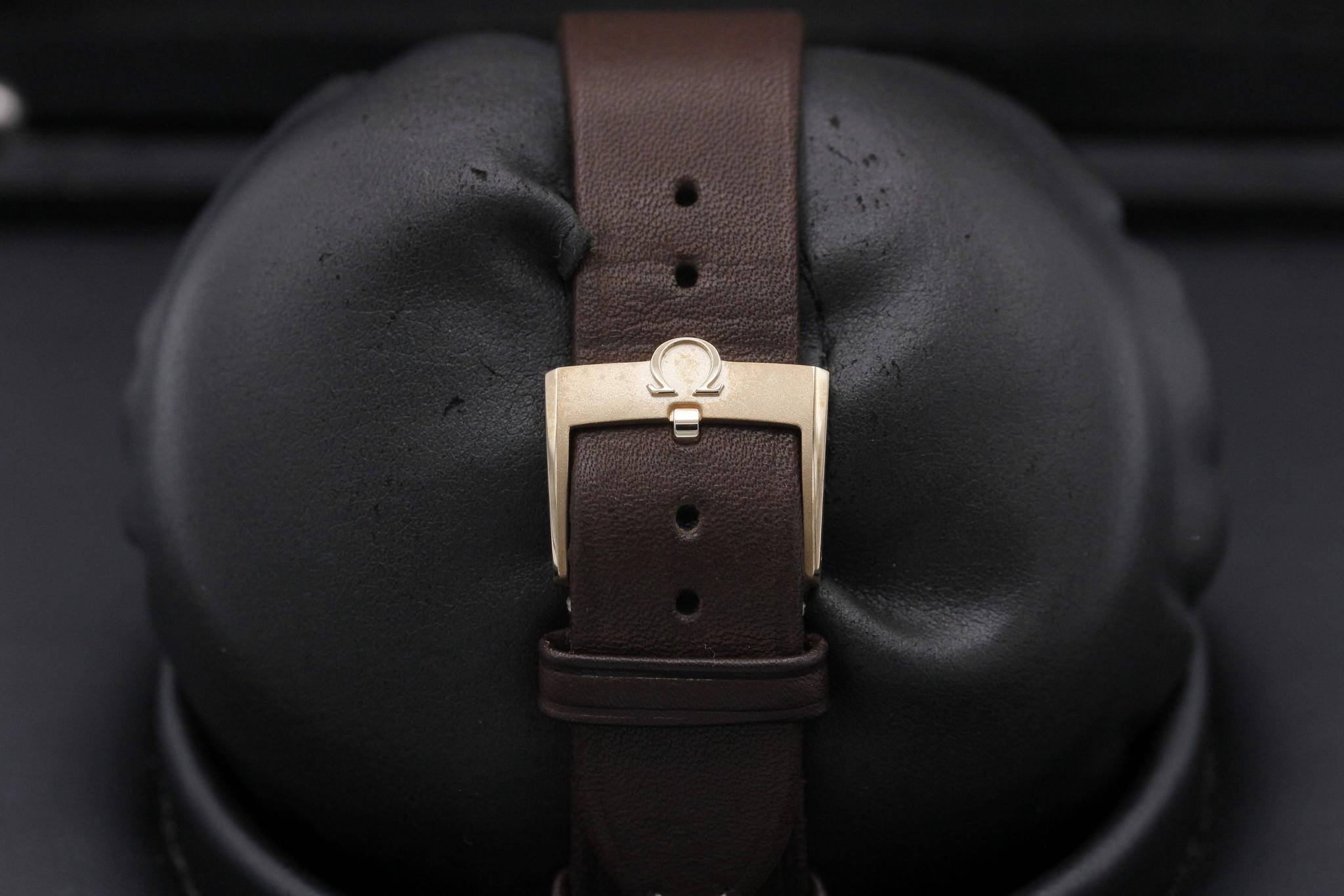 Watch Image 8