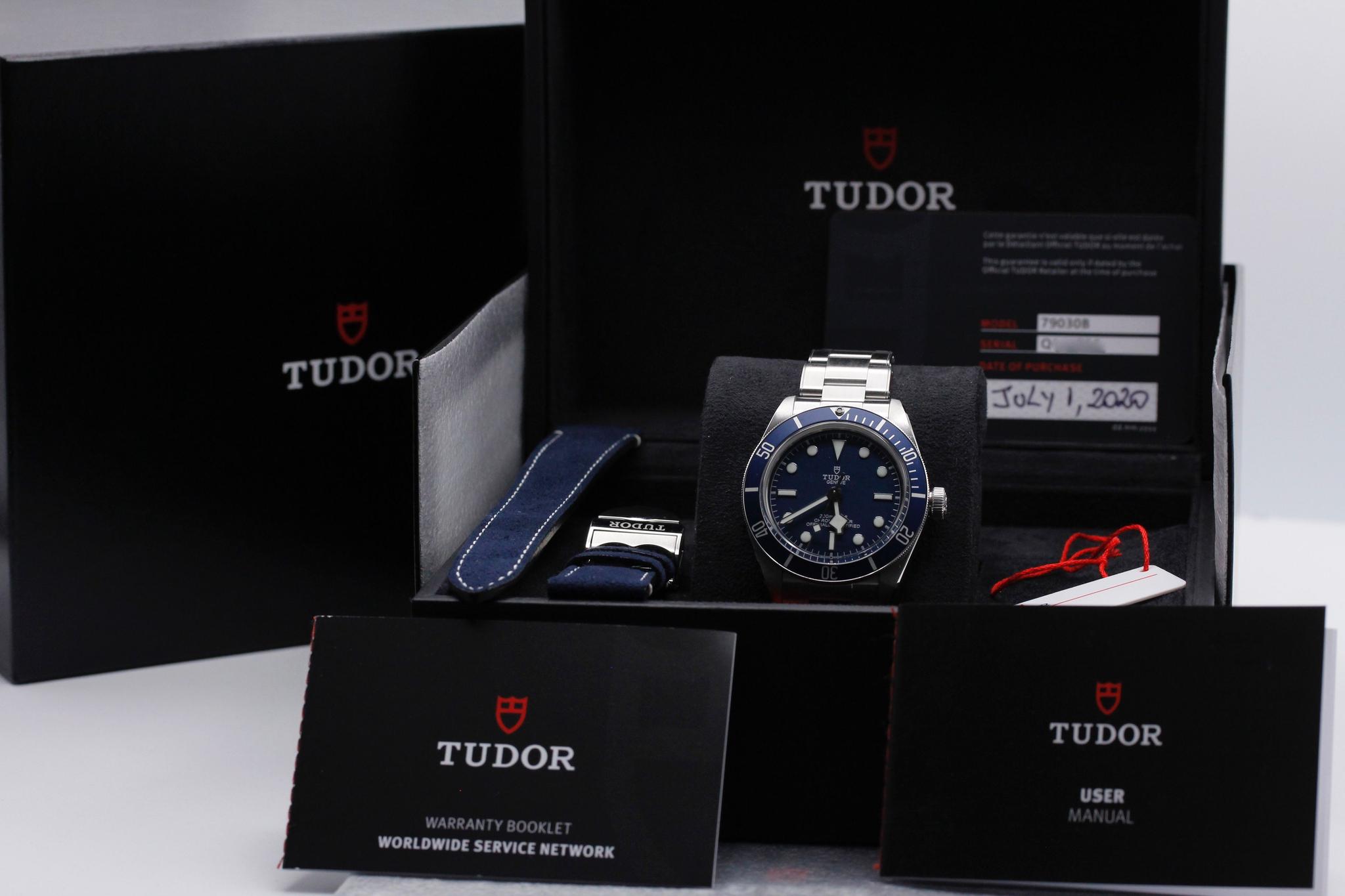 Watch Image 11