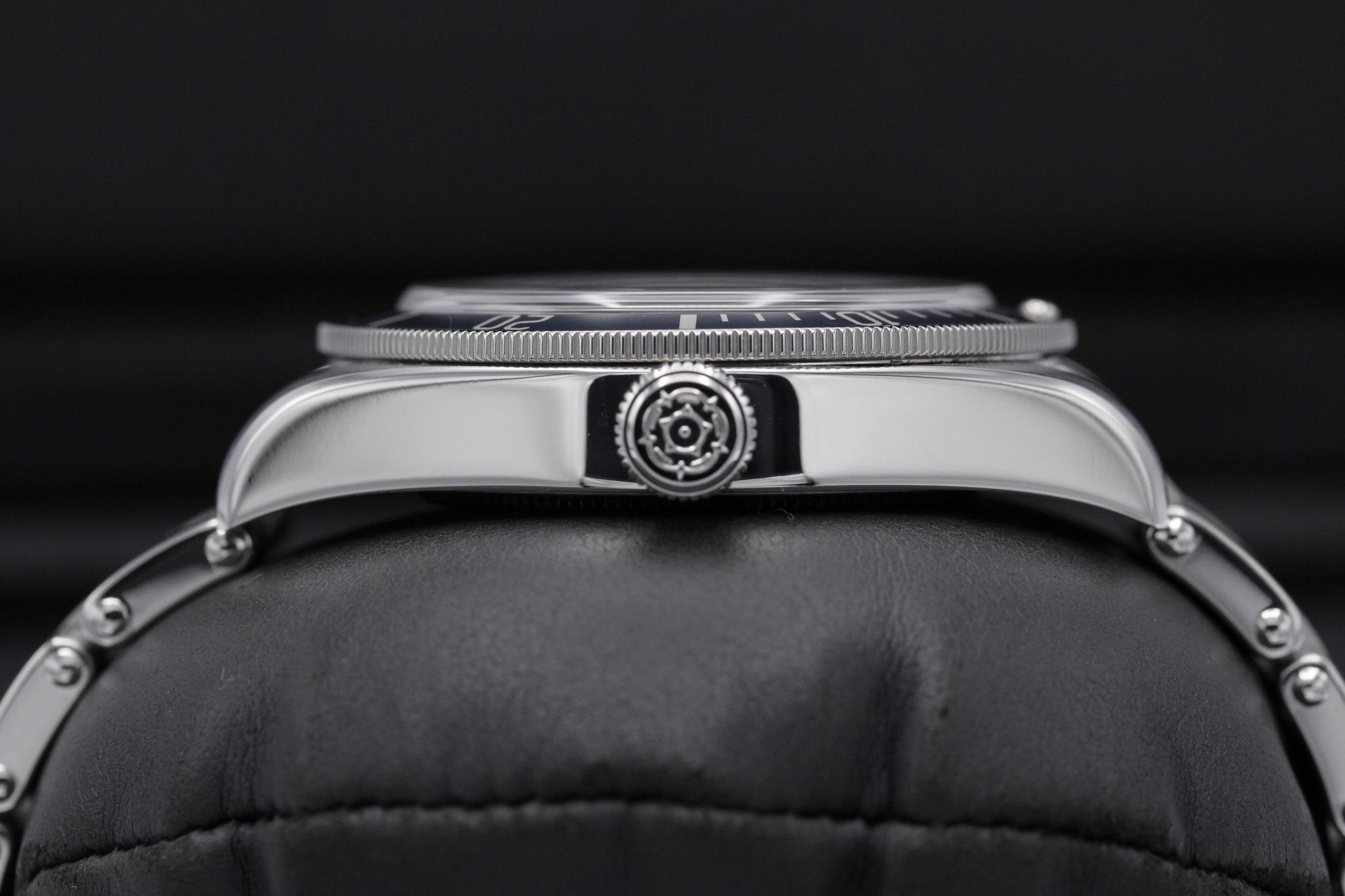 Watch Image 3