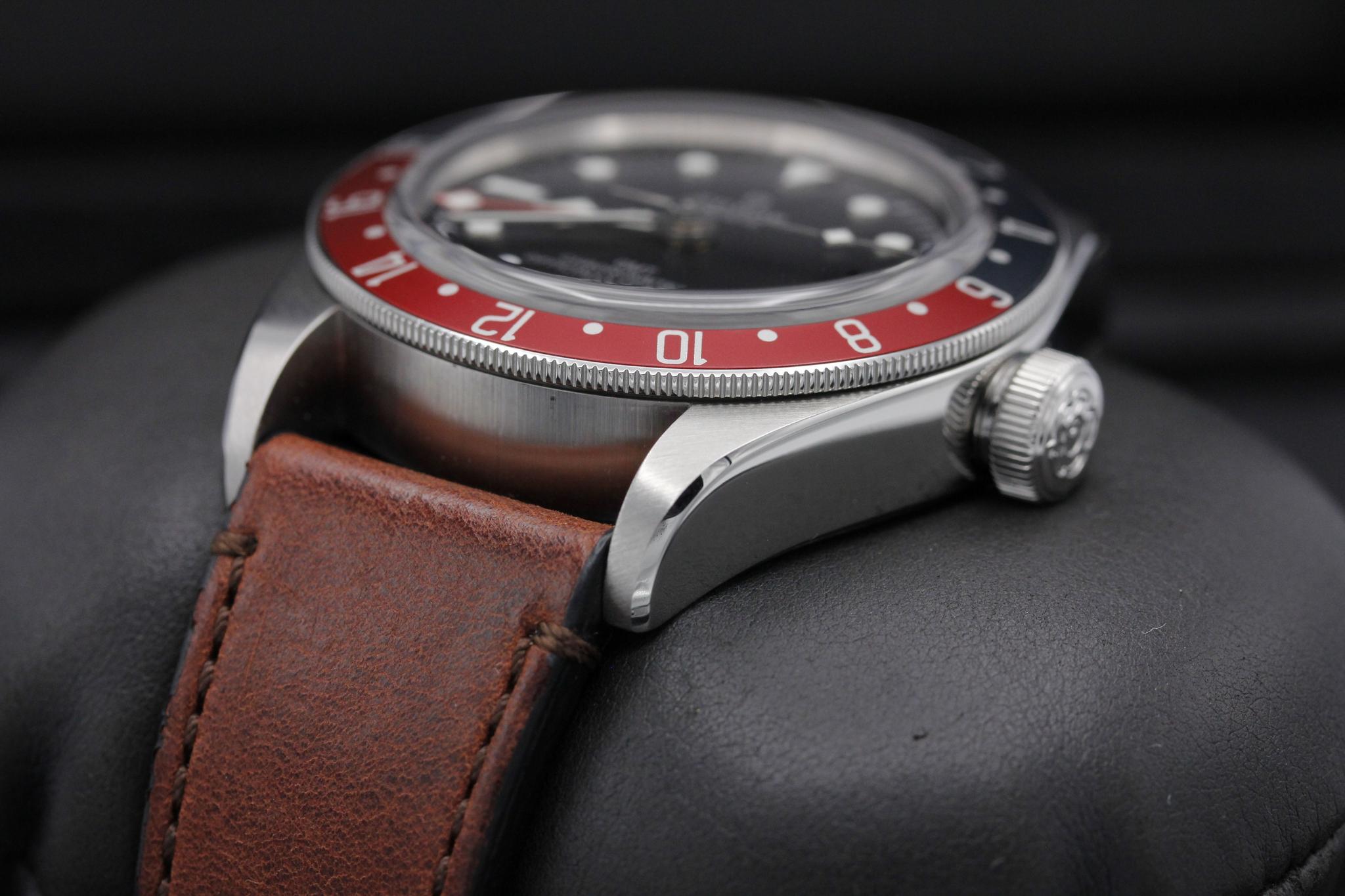 Watch Image 2