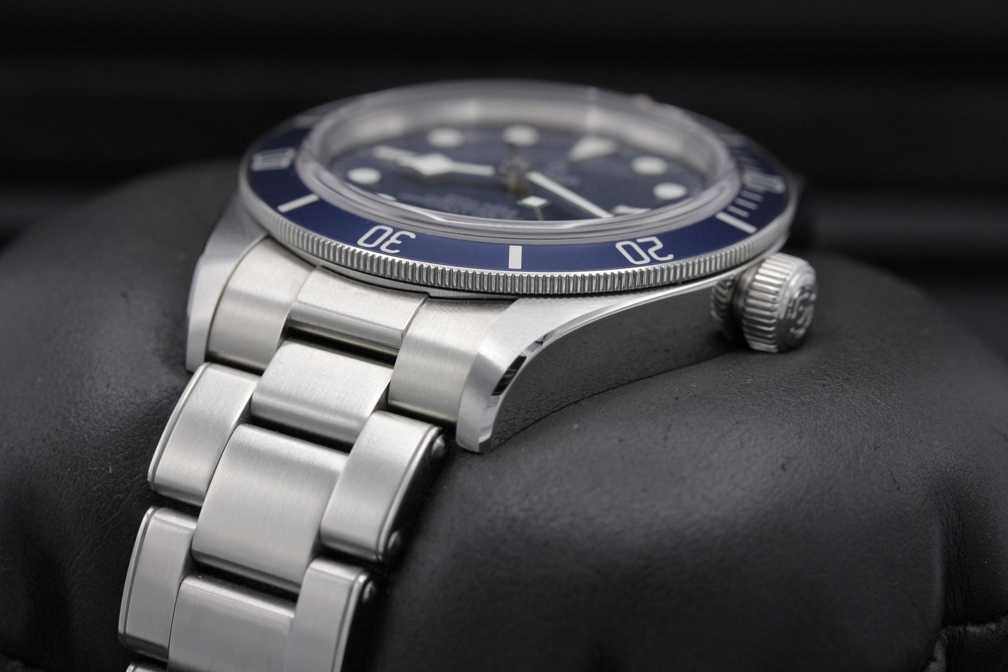 Watch Image 2