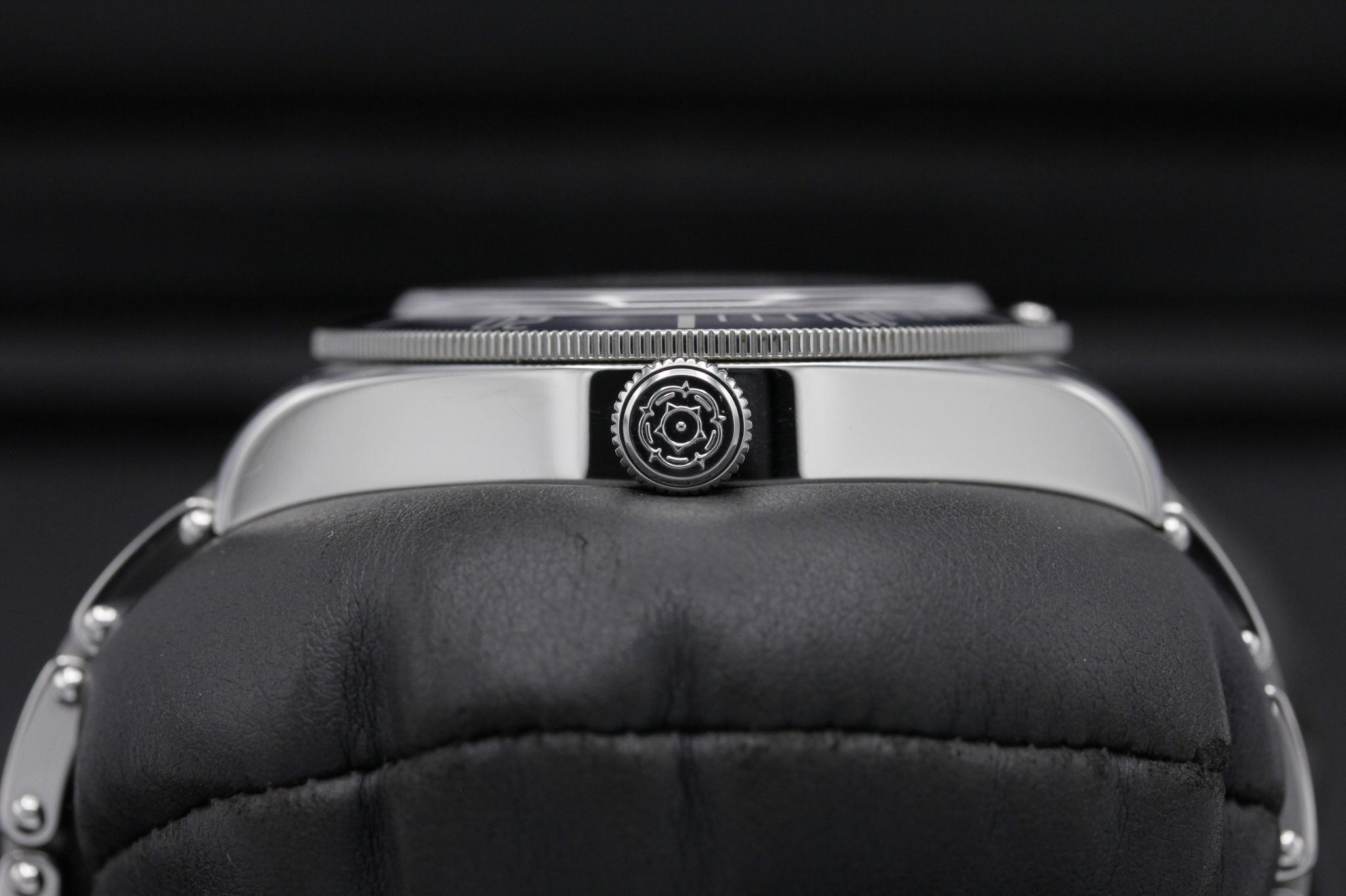 Watch Image 3