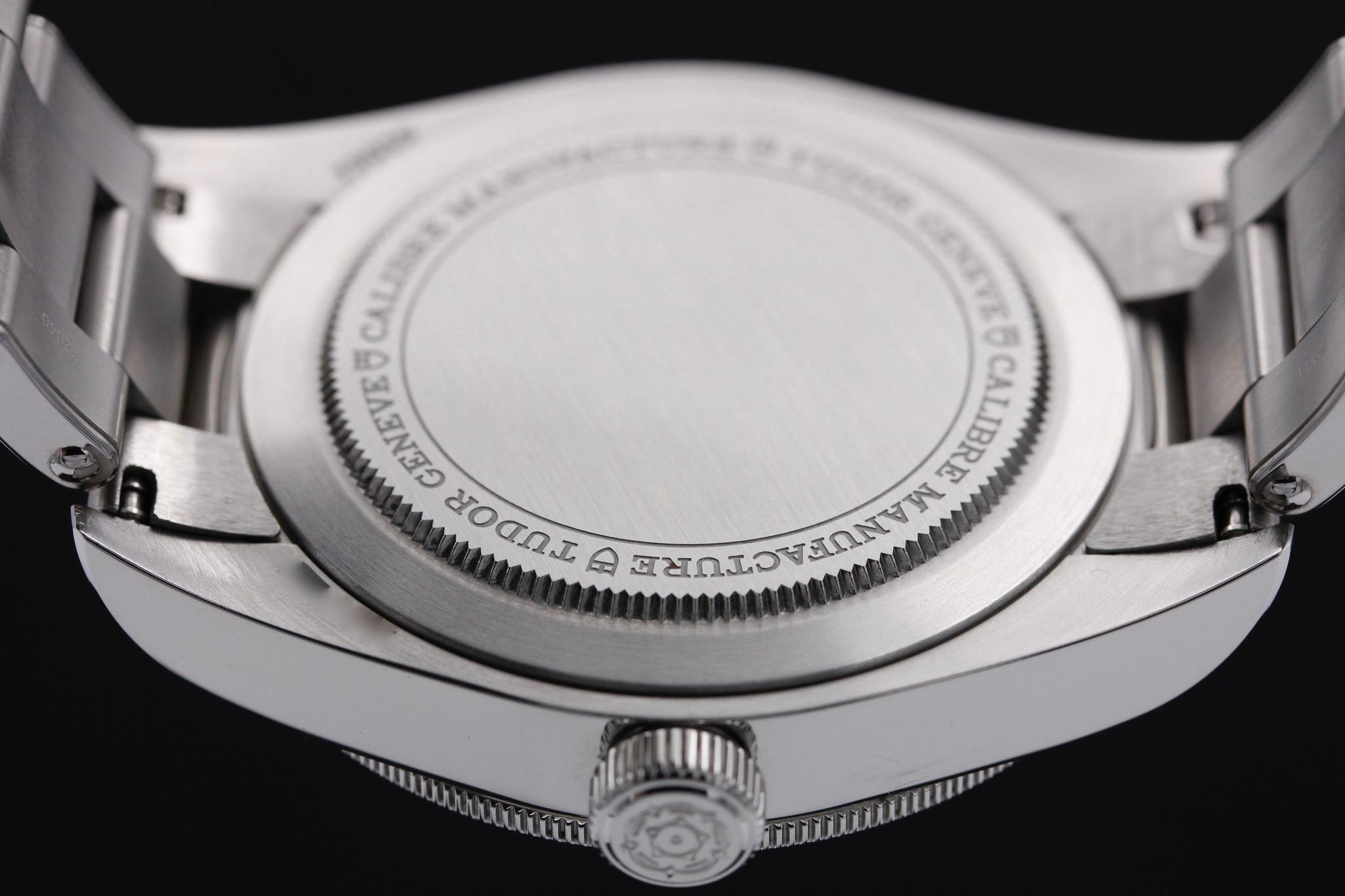 Watch Image 7