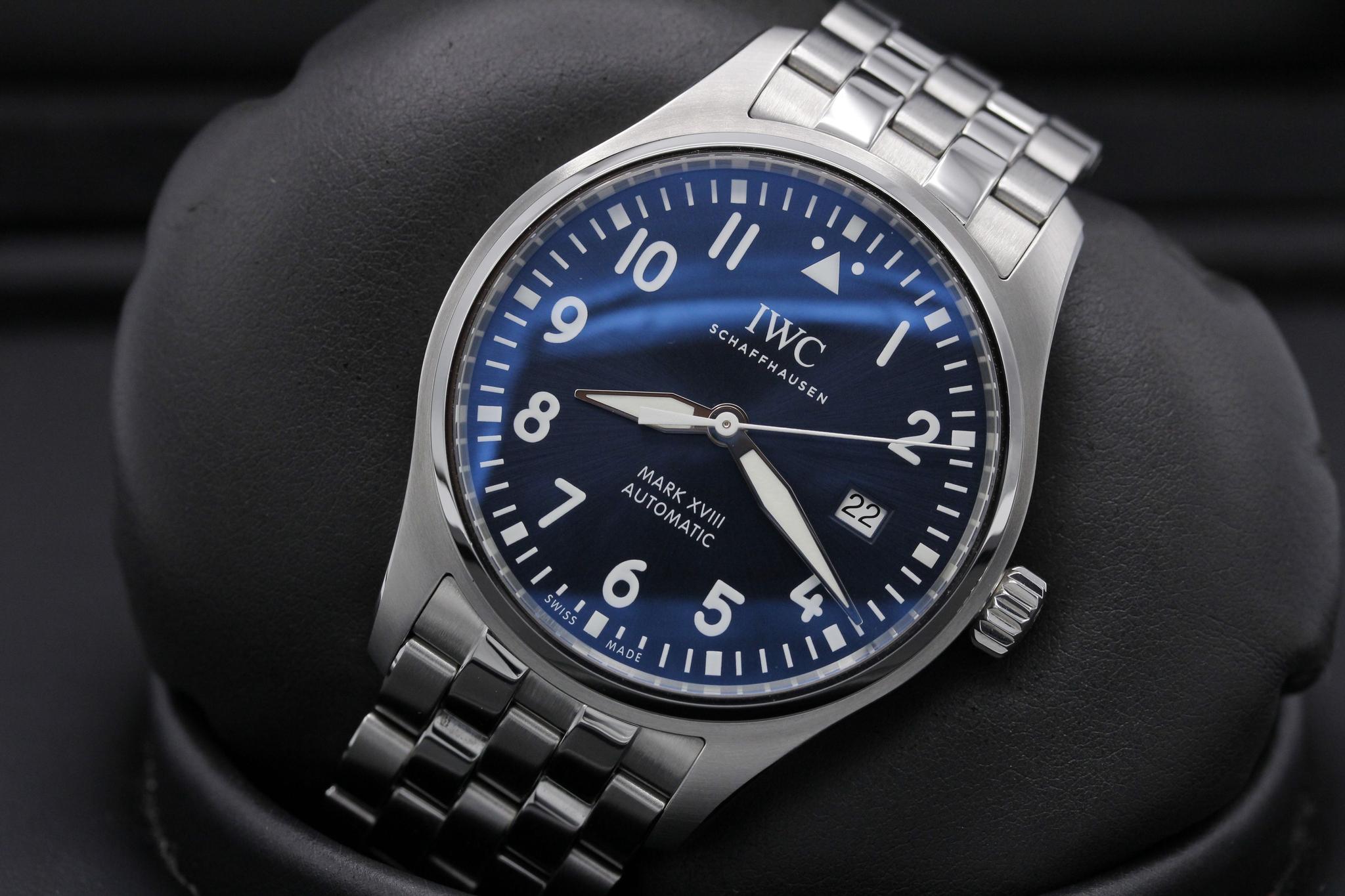 Watch Image 10