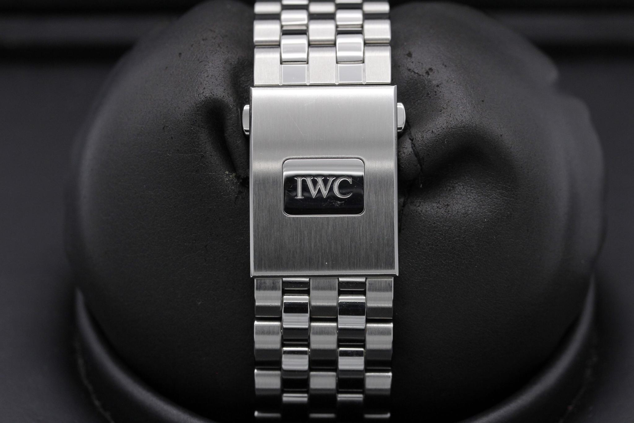 Watch Image 8