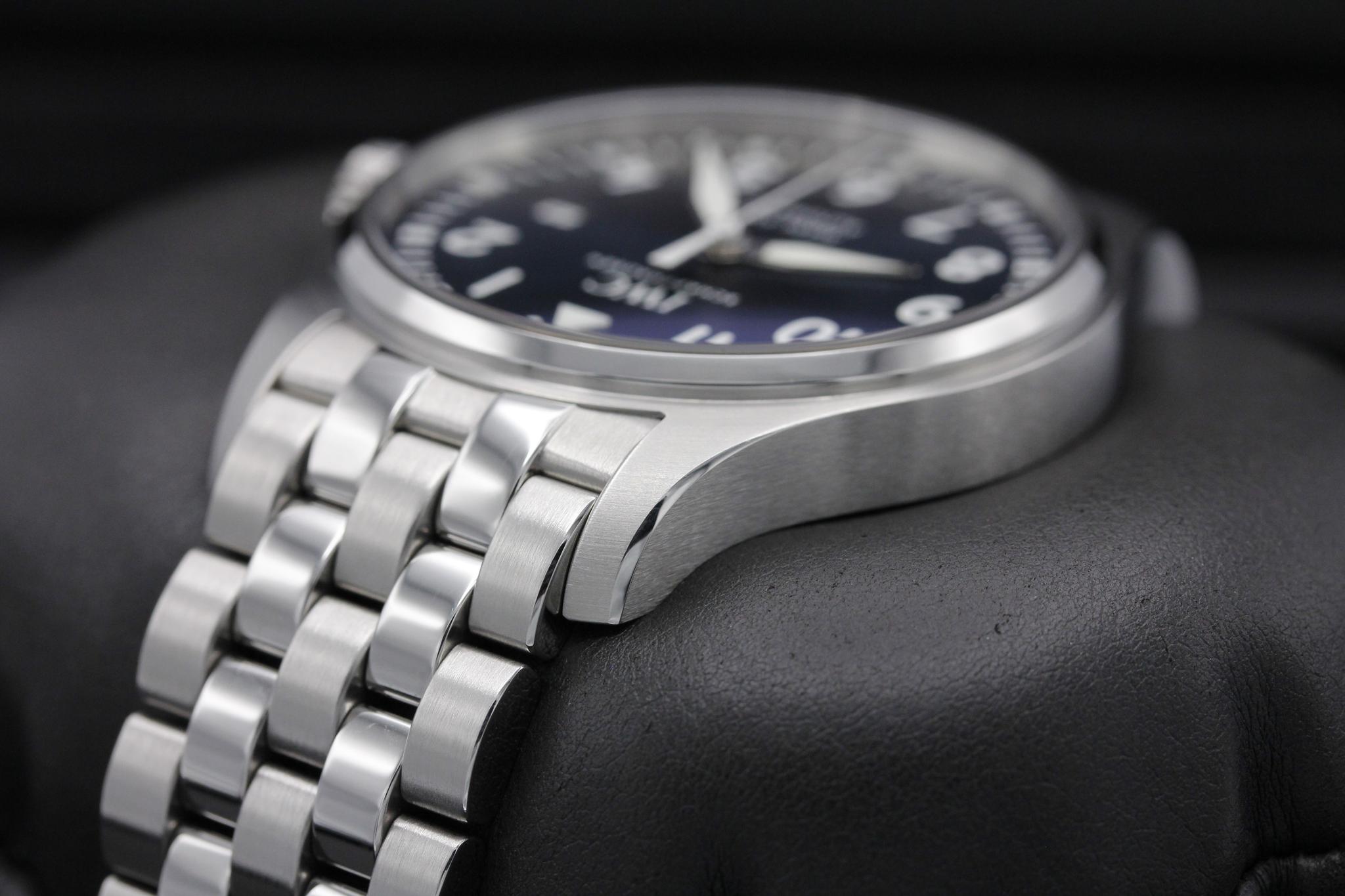 Watch Image 5