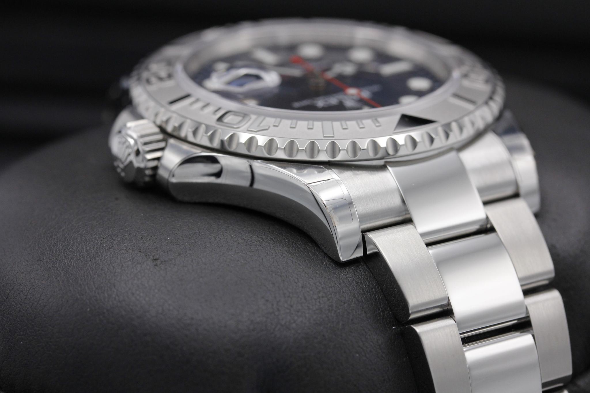 Watch Image 4