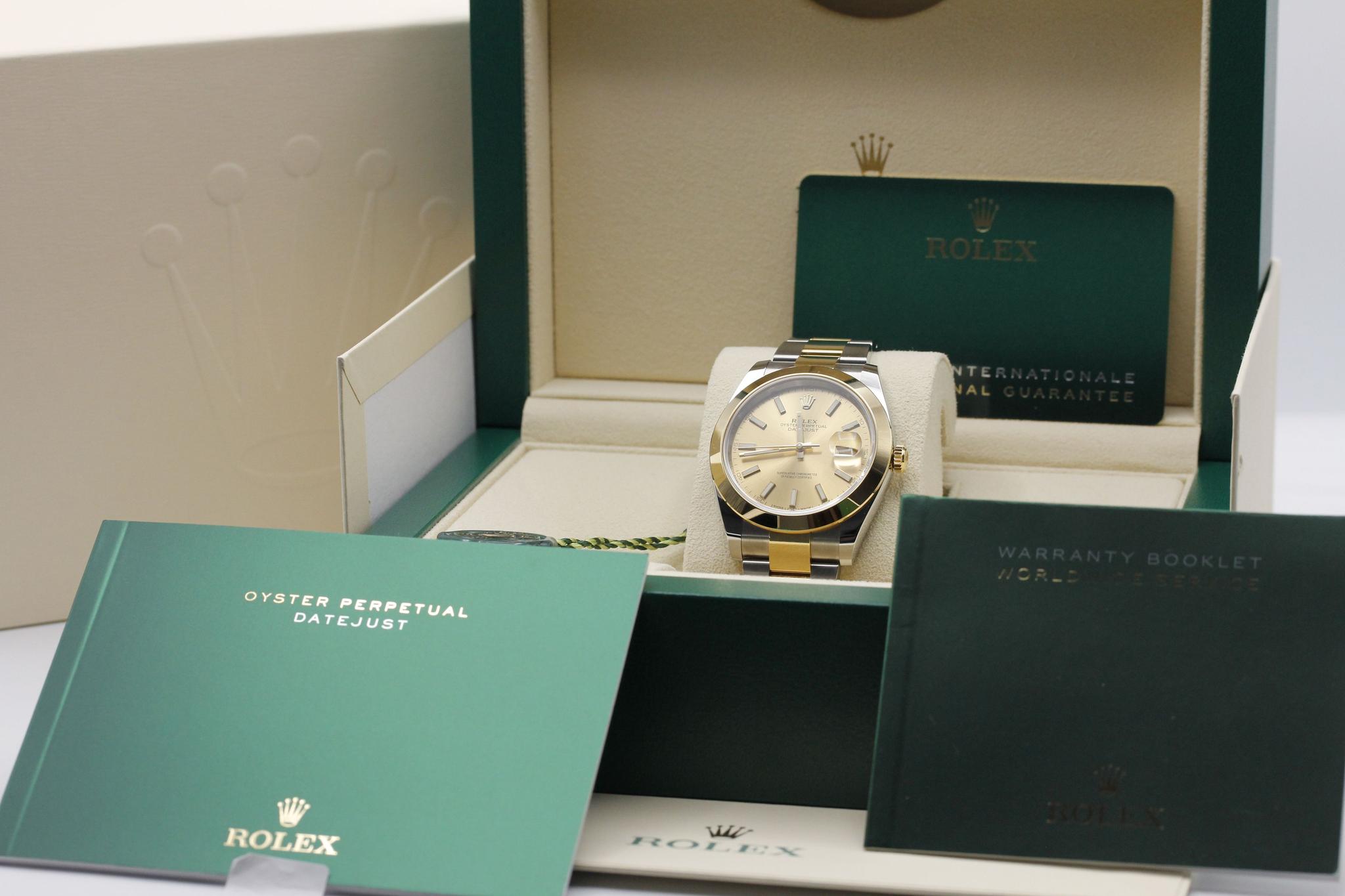 Watch Image 11