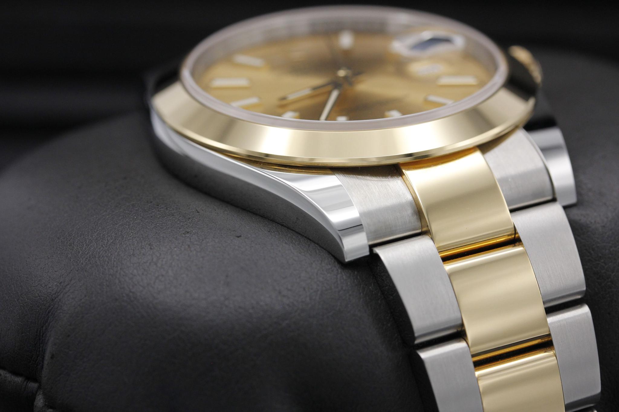 Watch Image 6