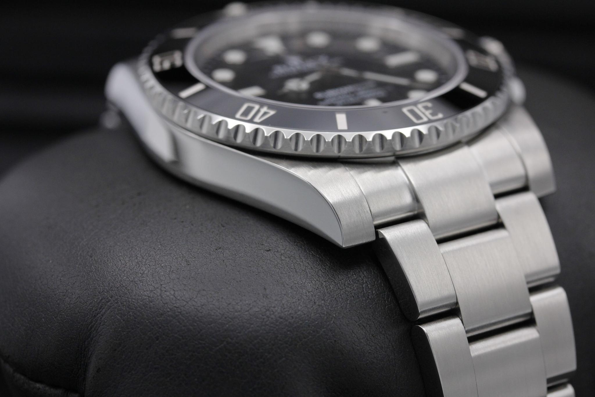 Watch Image 6