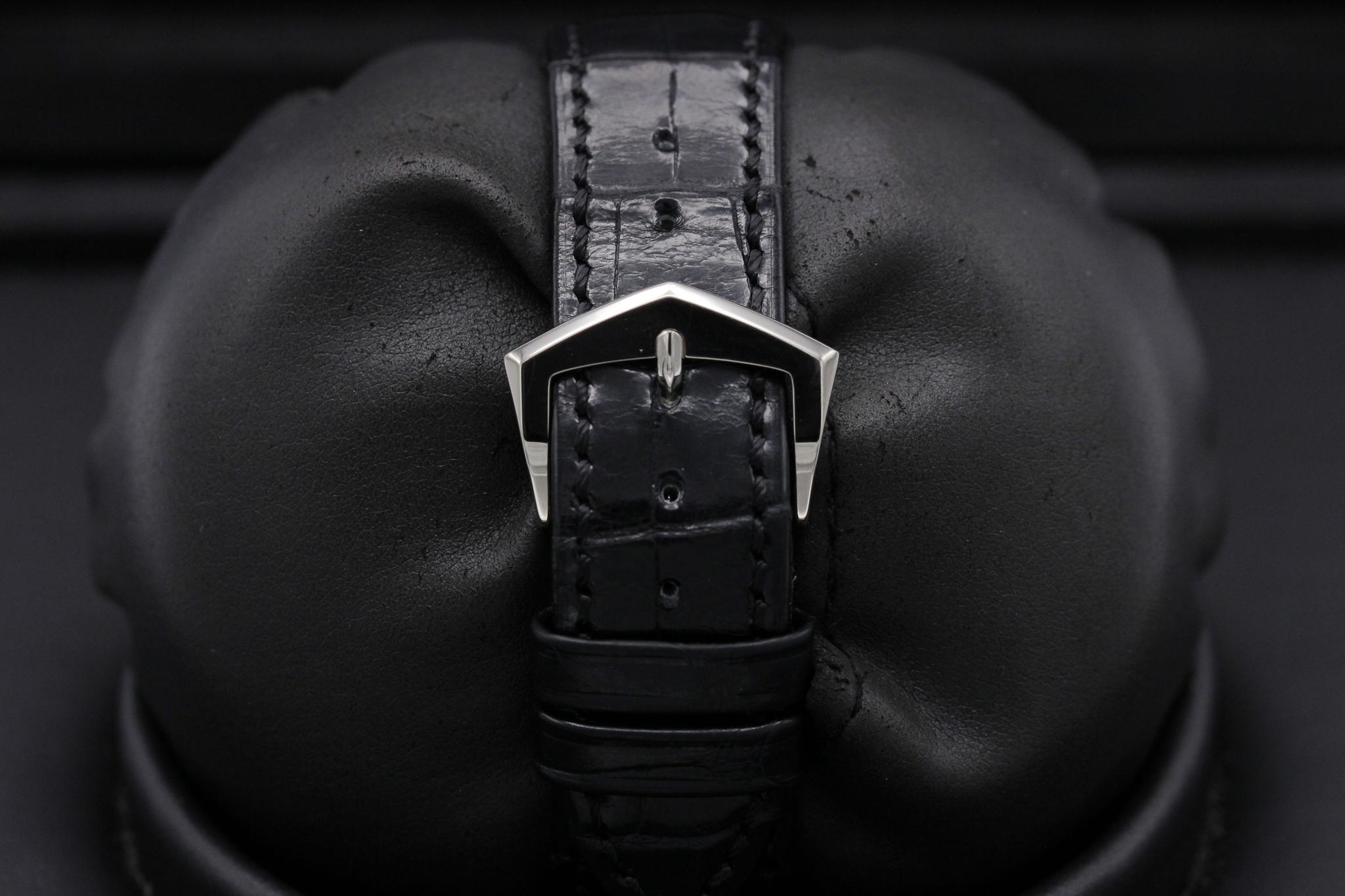 Watch Image 8