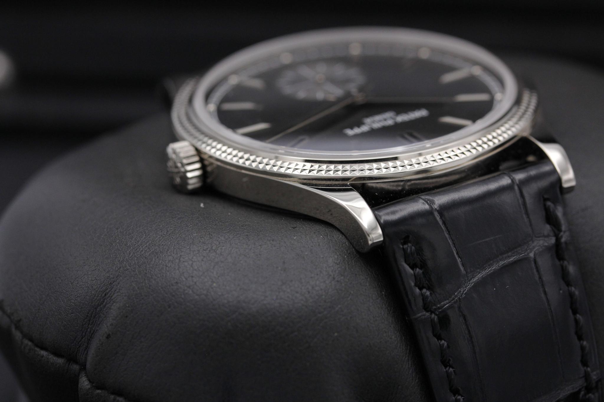 Watch Image 4