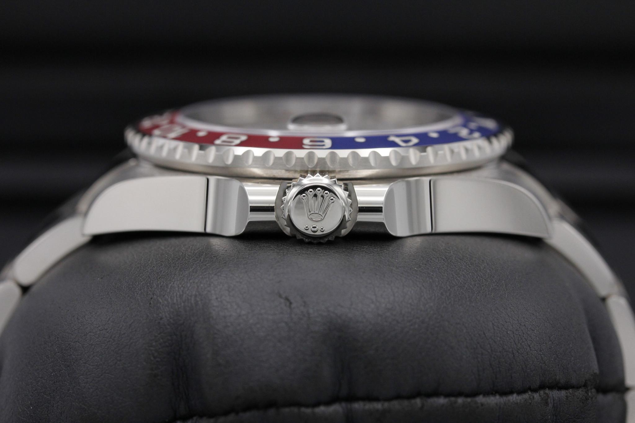 Watch Image 3