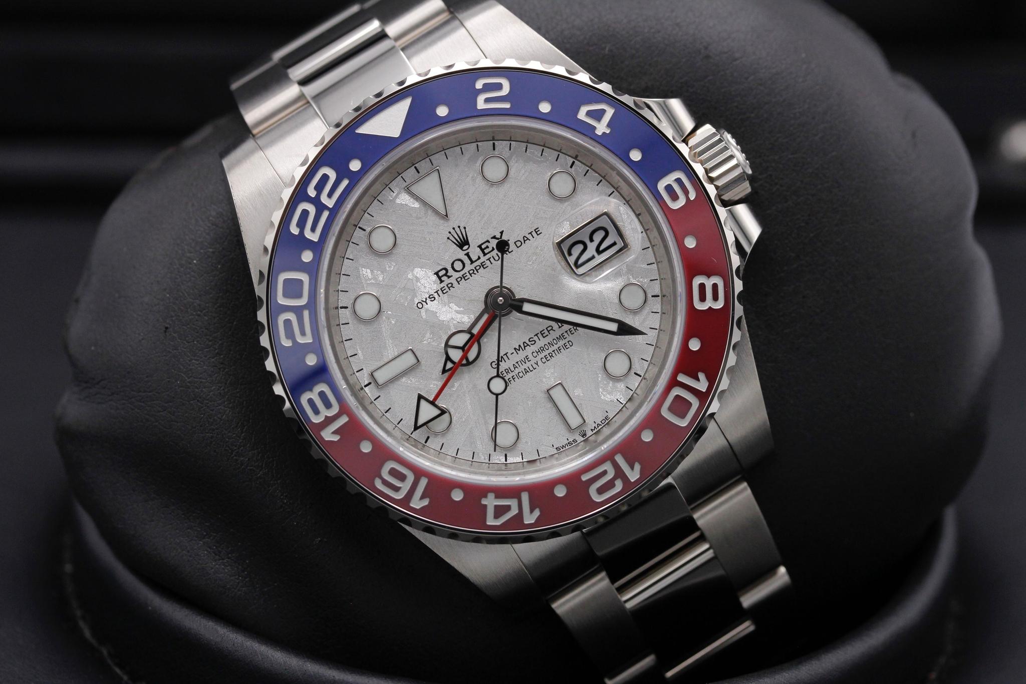Watch Image 9