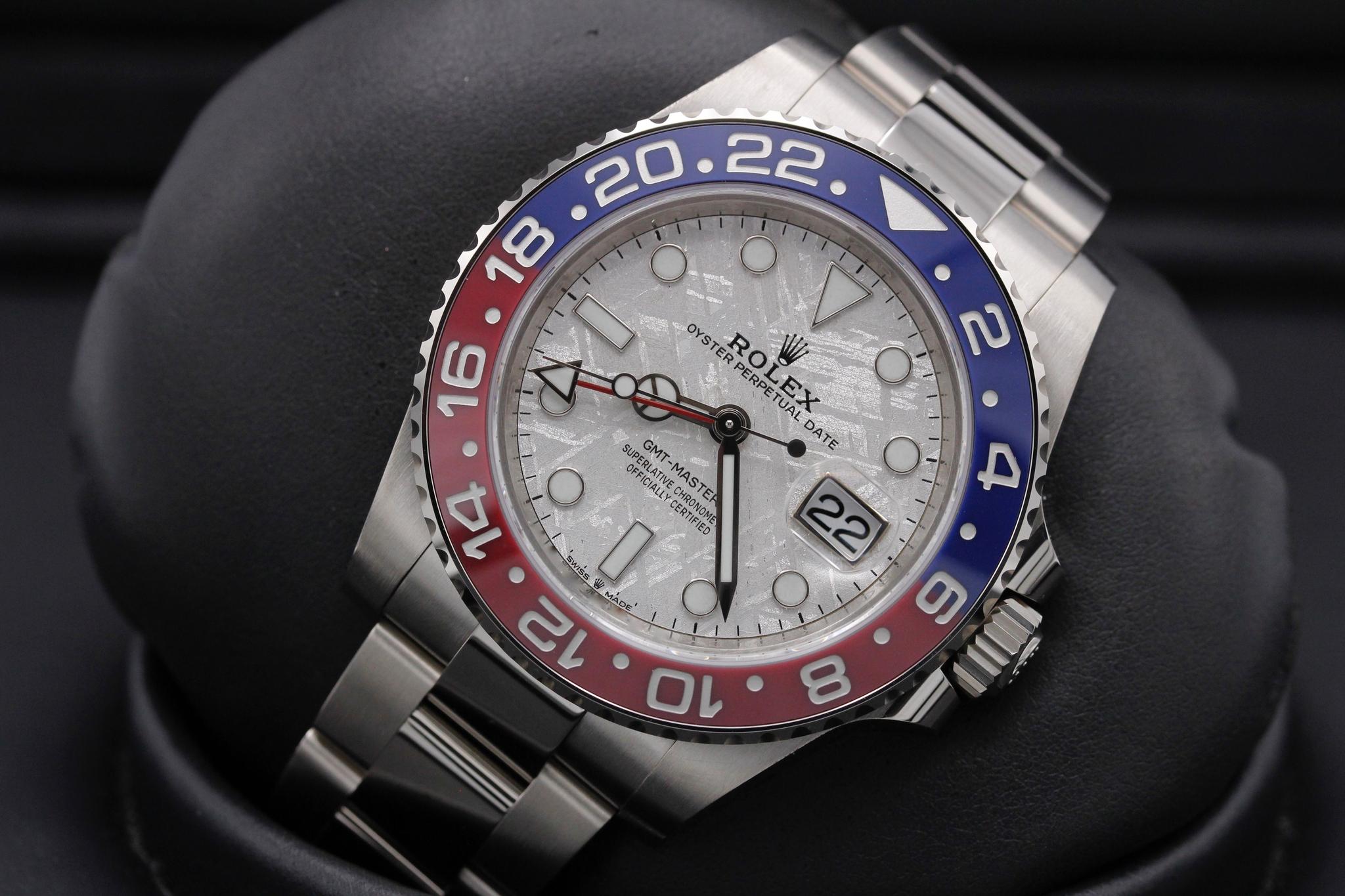 Watch Image 10