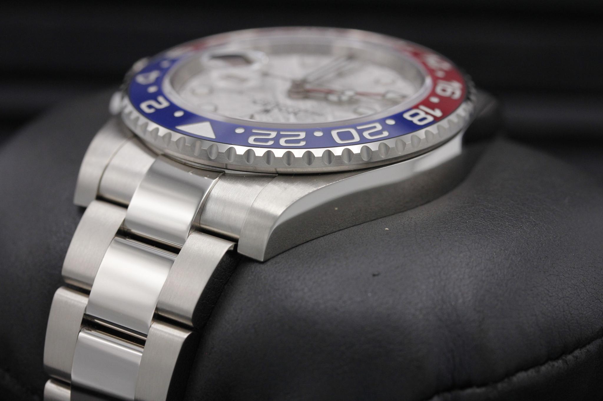 Watch Image 5