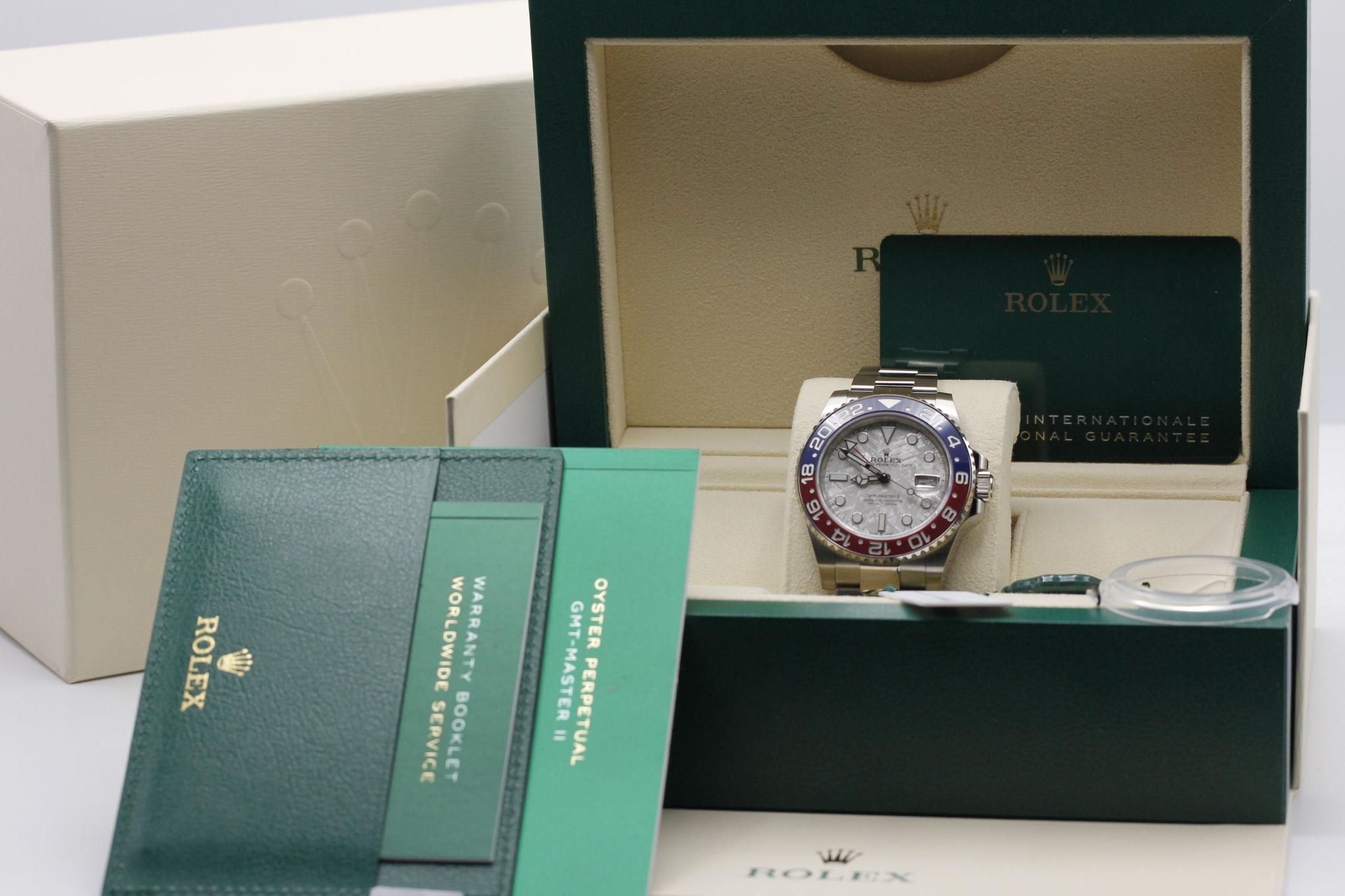 Watch Image 11