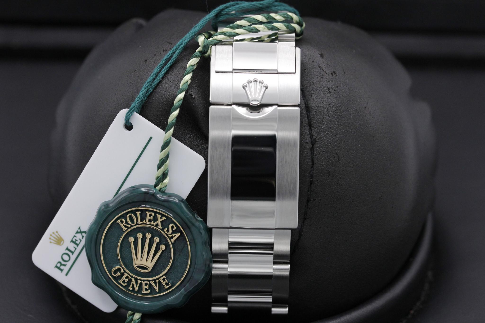 Watch Image 8