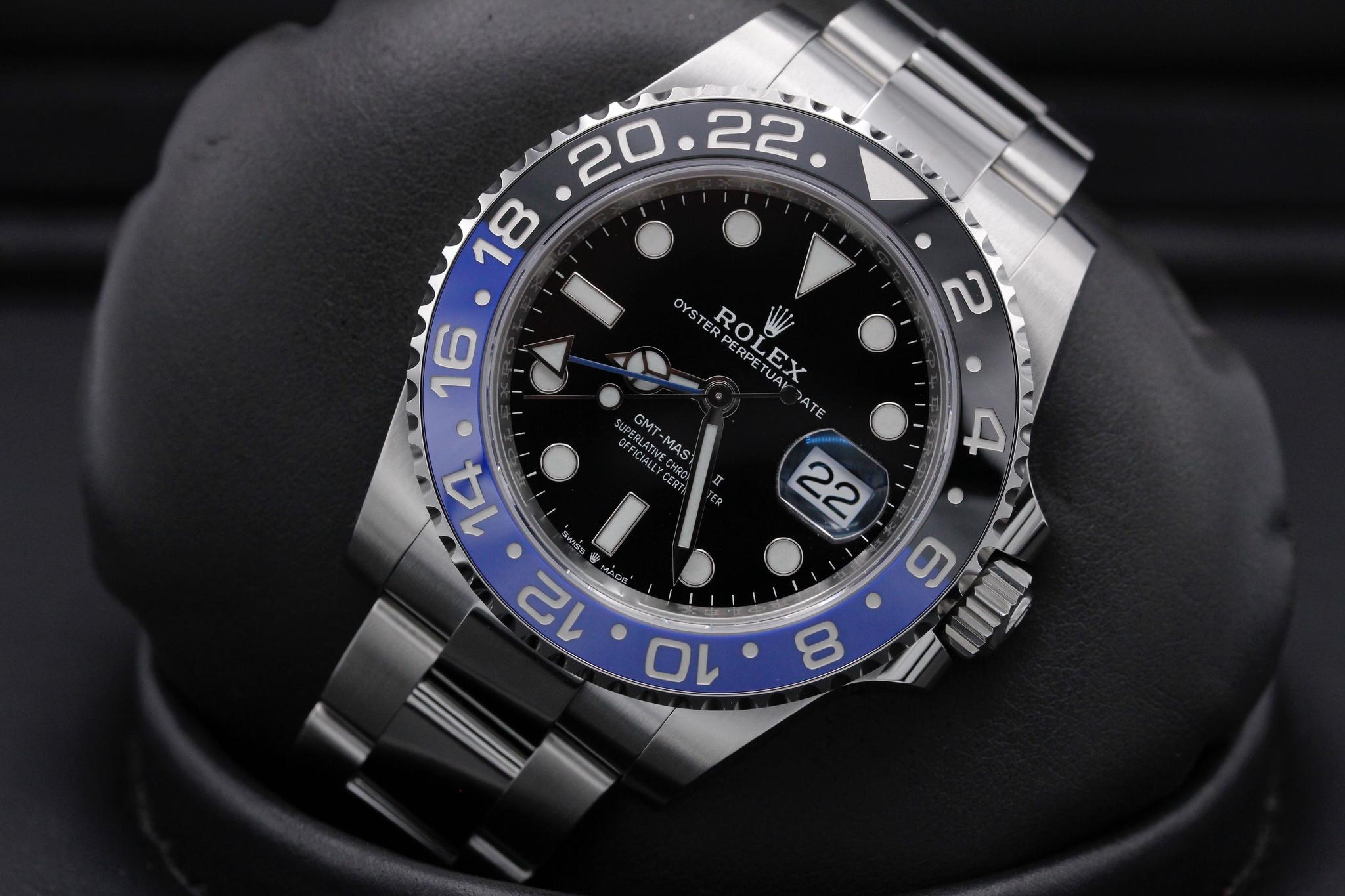 Watch Image 10