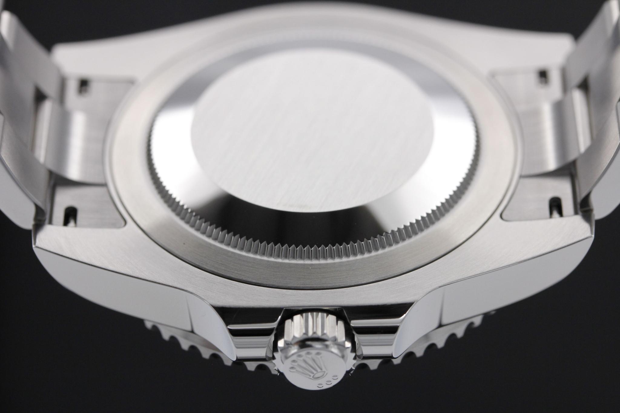 Watch Image 7