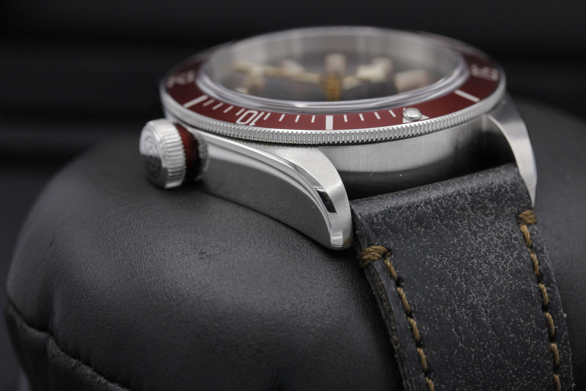 Watch Image 4