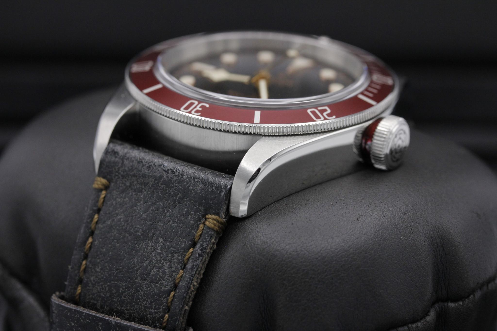 Watch Image 2