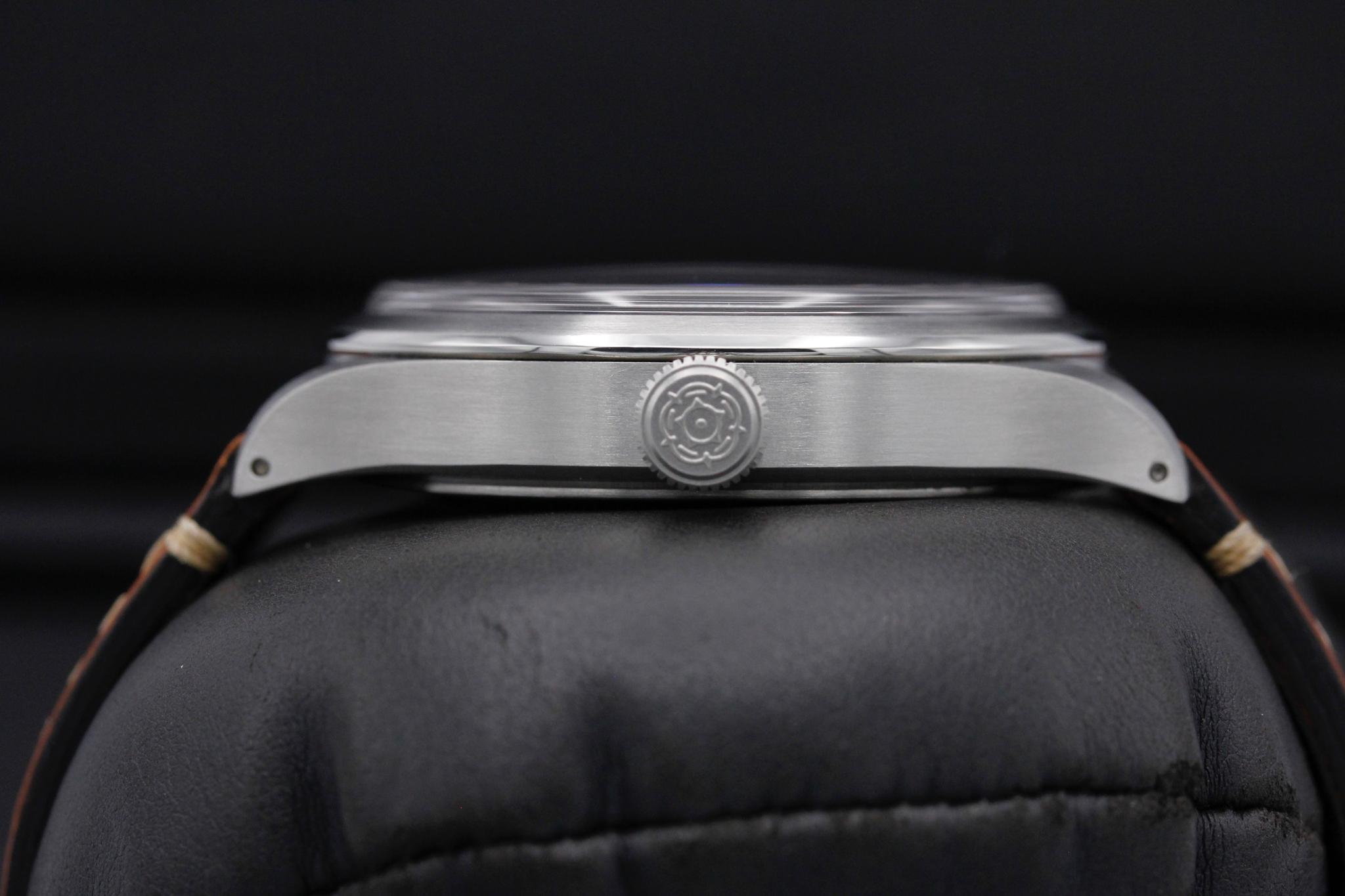 Watch Image 3