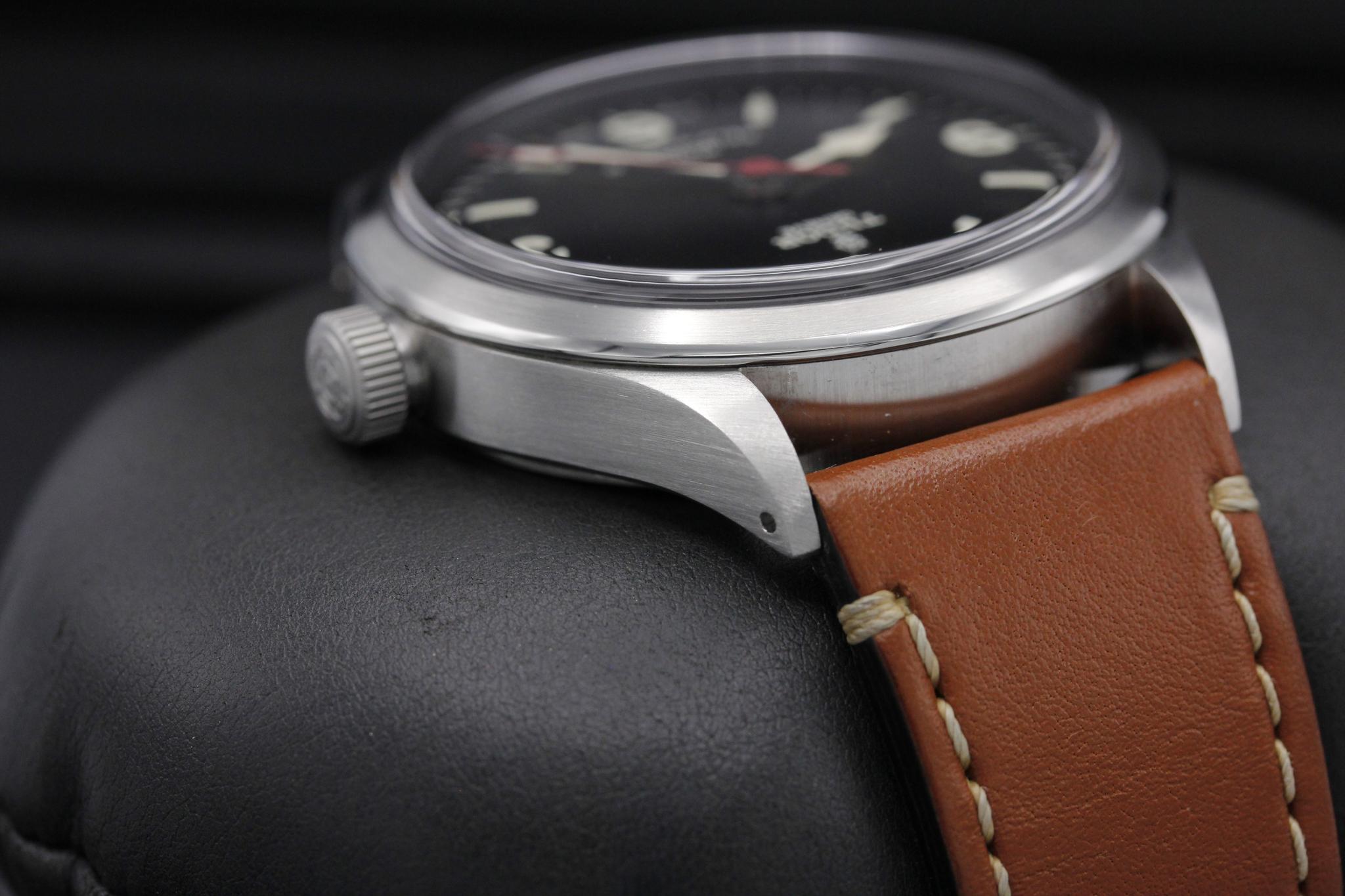 Watch Image 4
