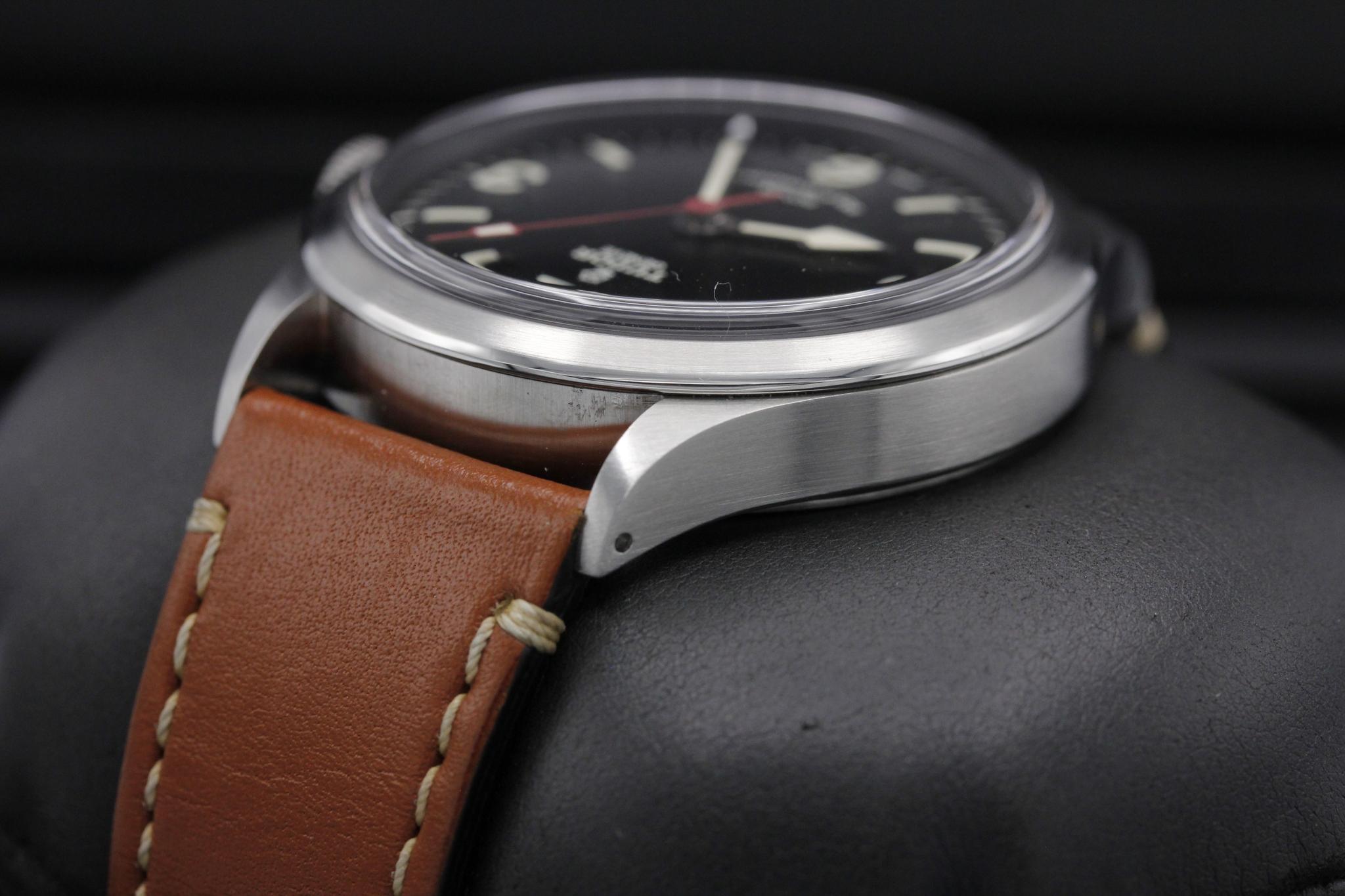 Watch Image 5