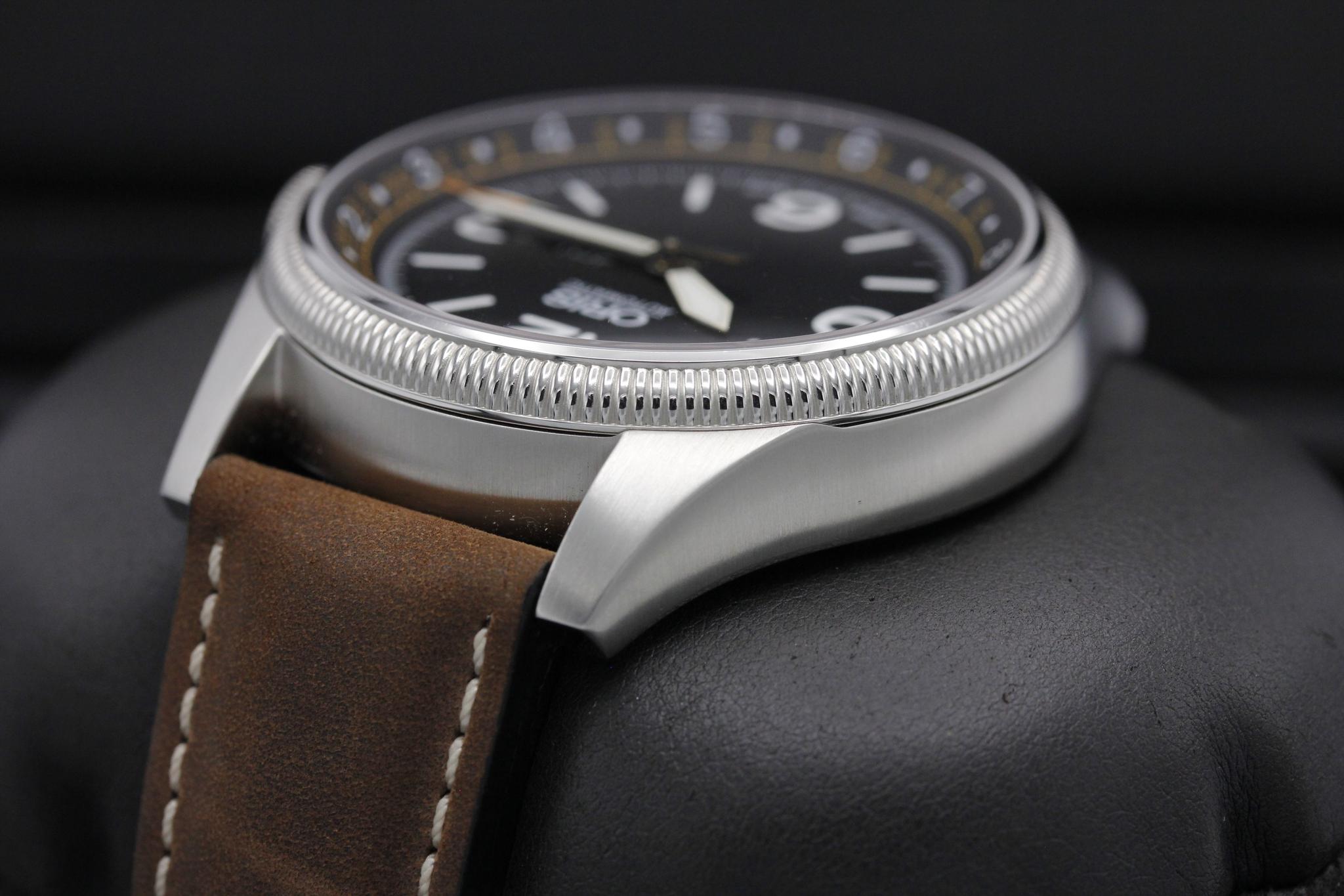 Watch Image 5