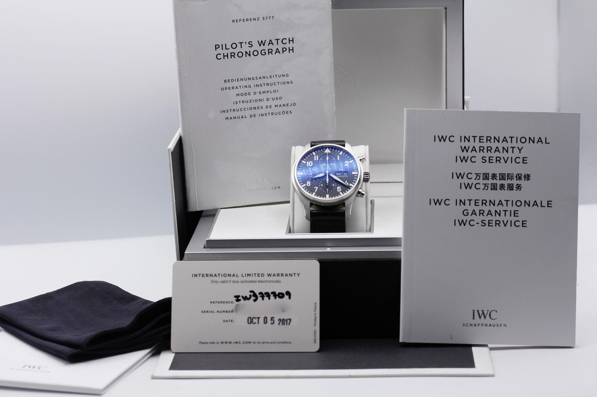 Watch Image 11