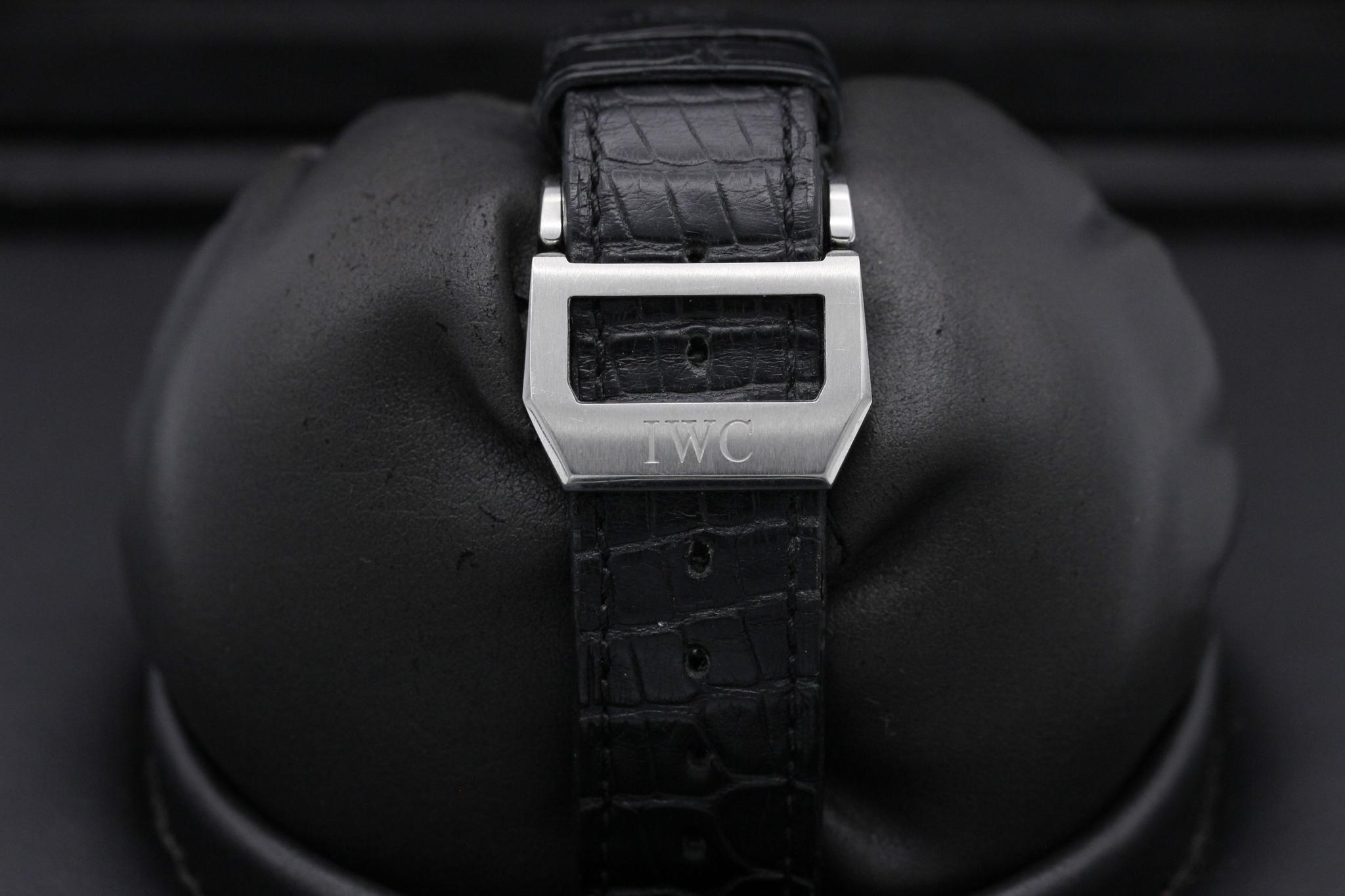 Watch Image 8