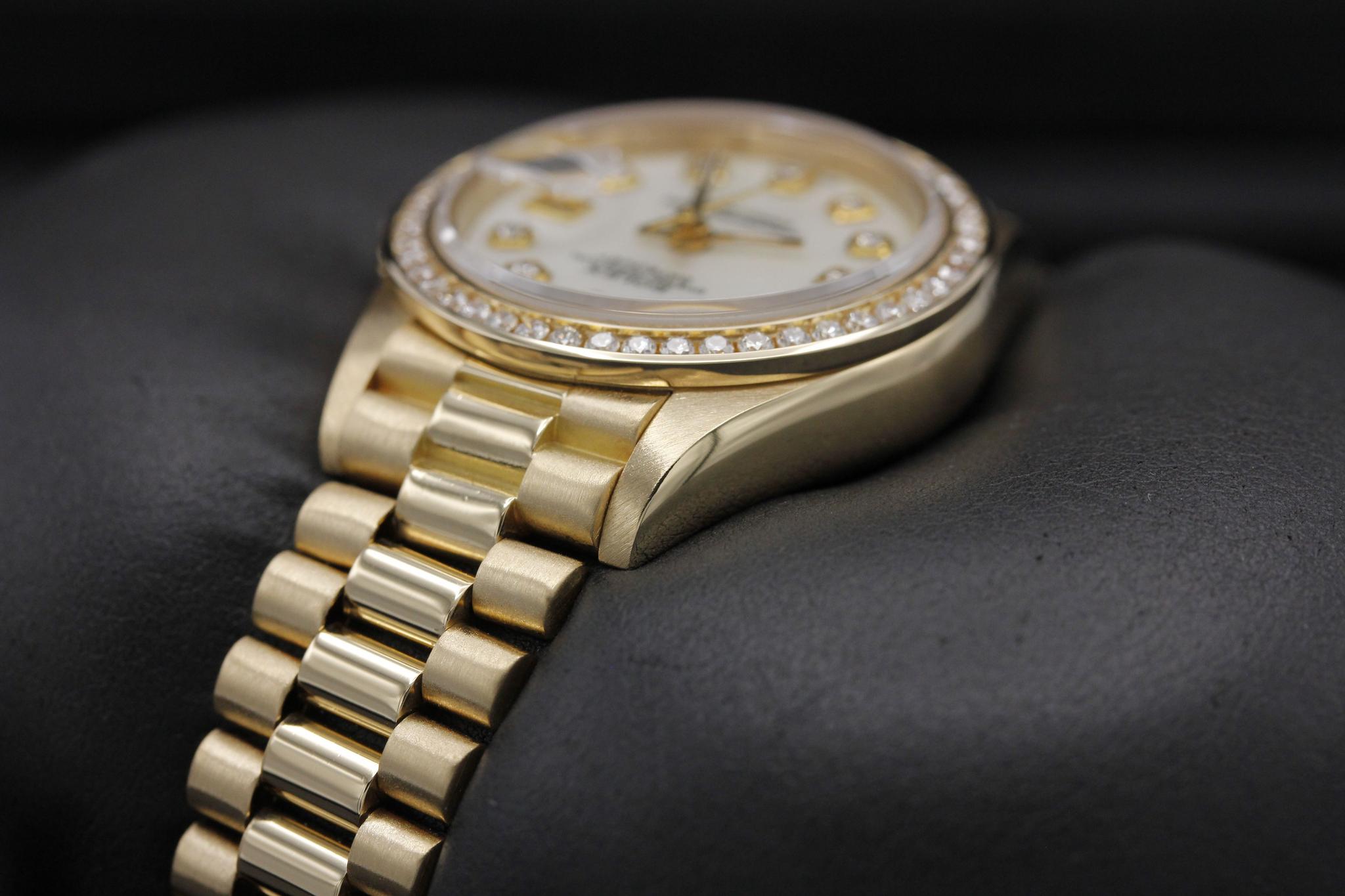 Watch Image 5