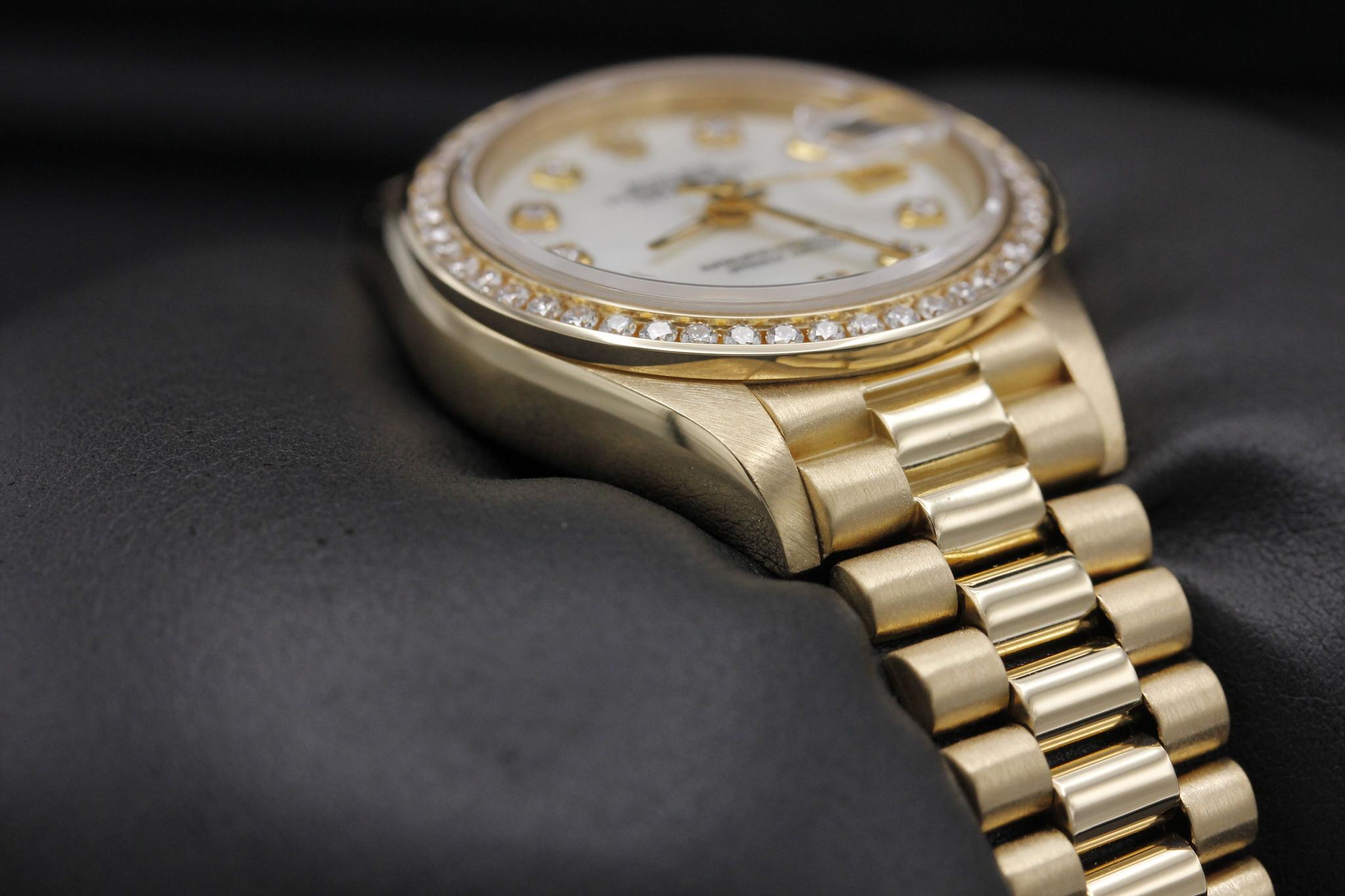 Watch Image 6