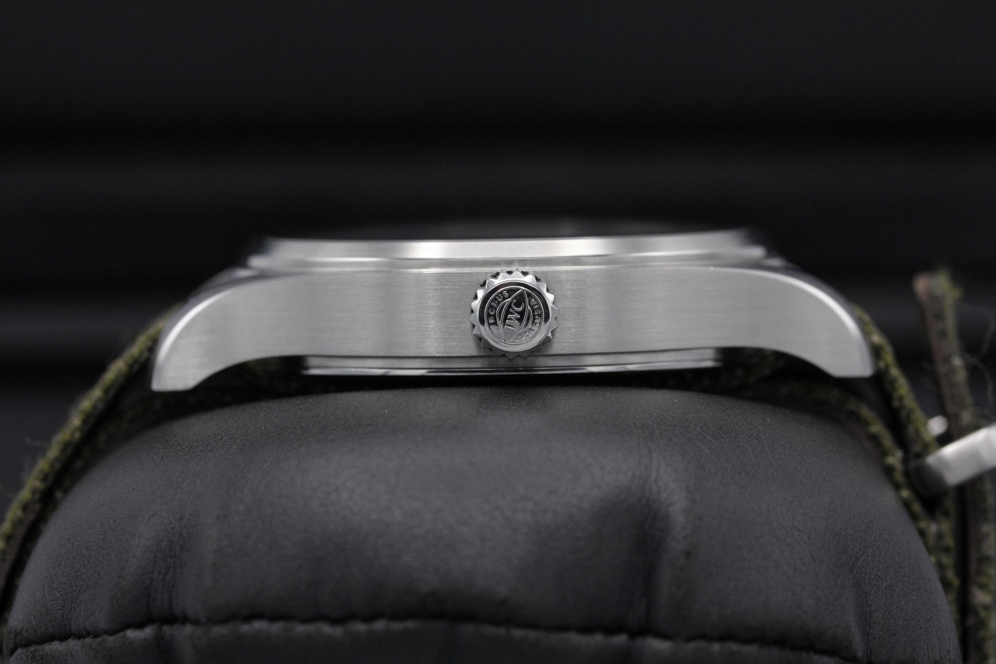 Watch Image 3