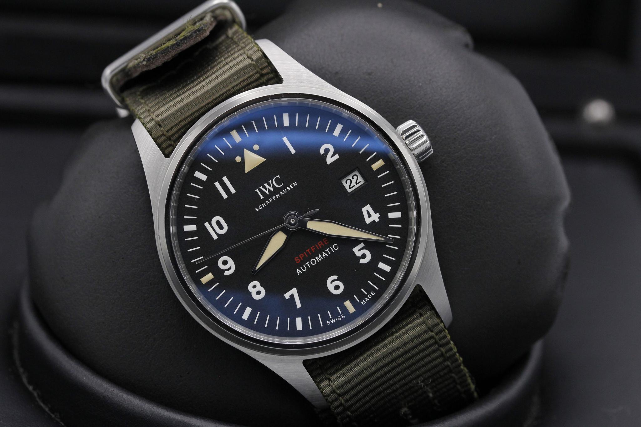 Watch Image 9