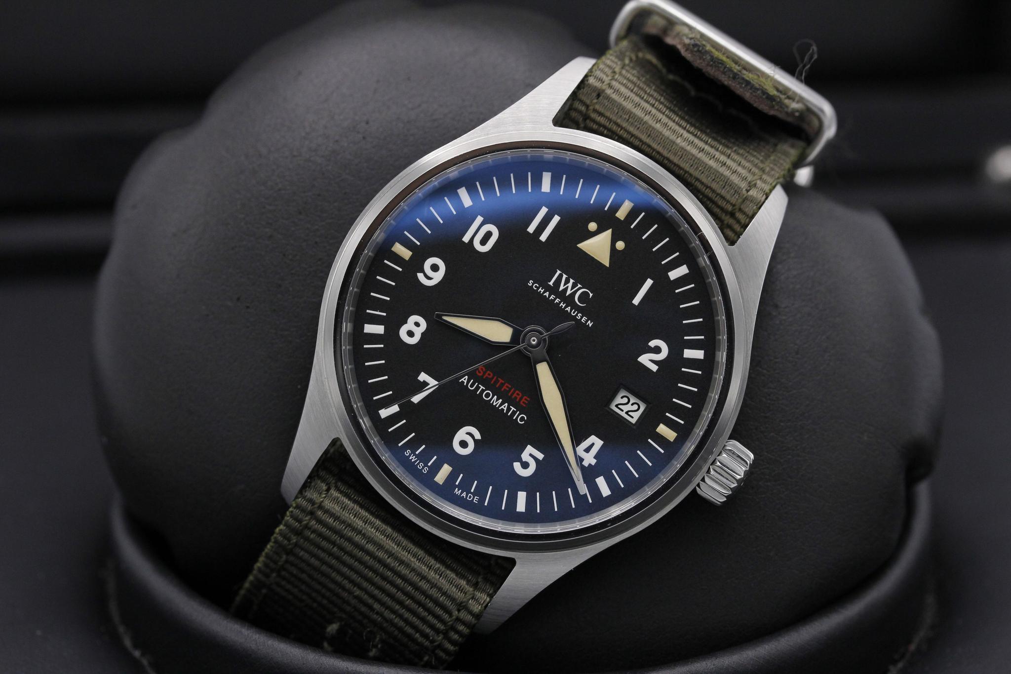 Watch Image 10
