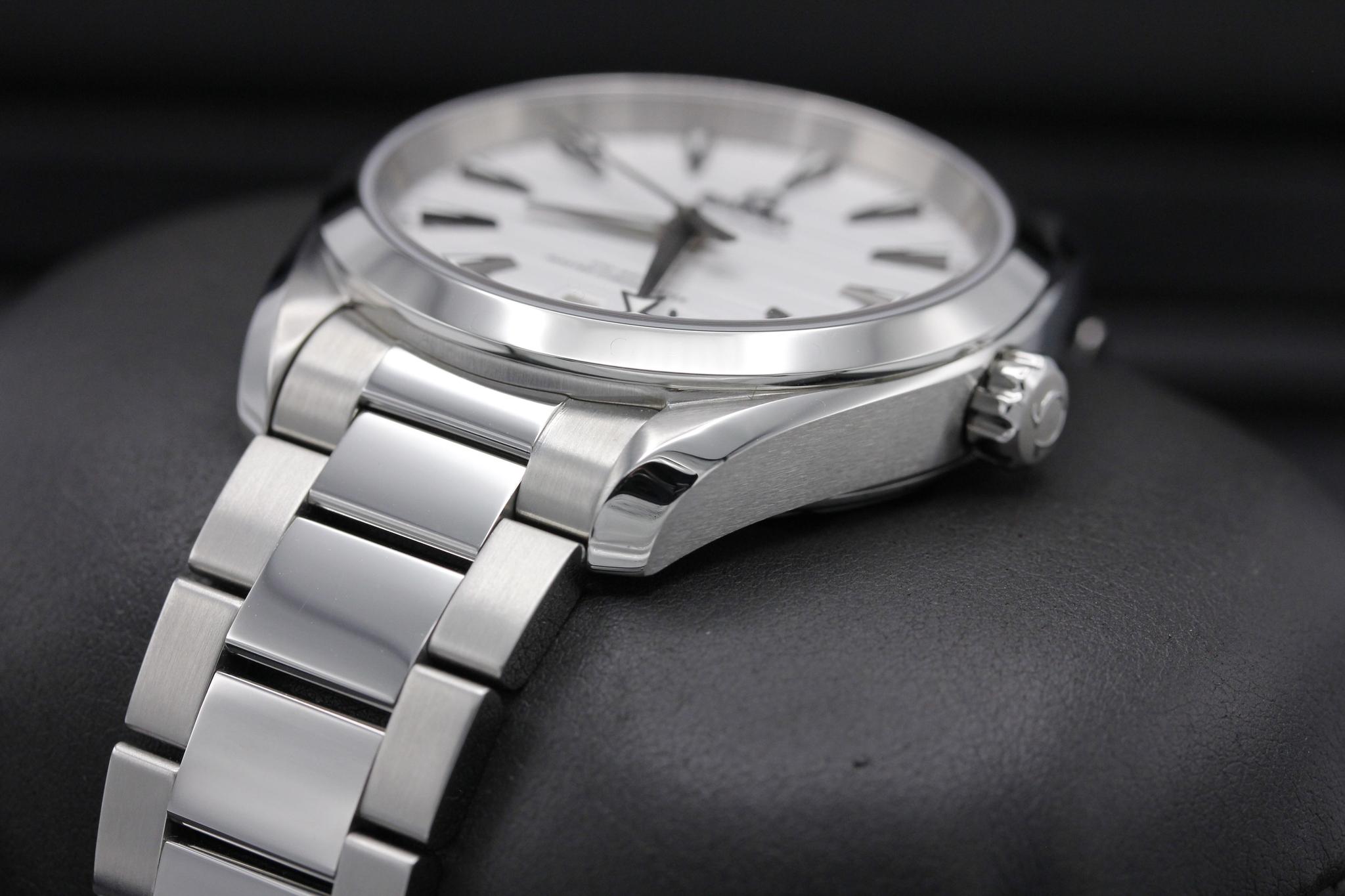 Watch Image 2