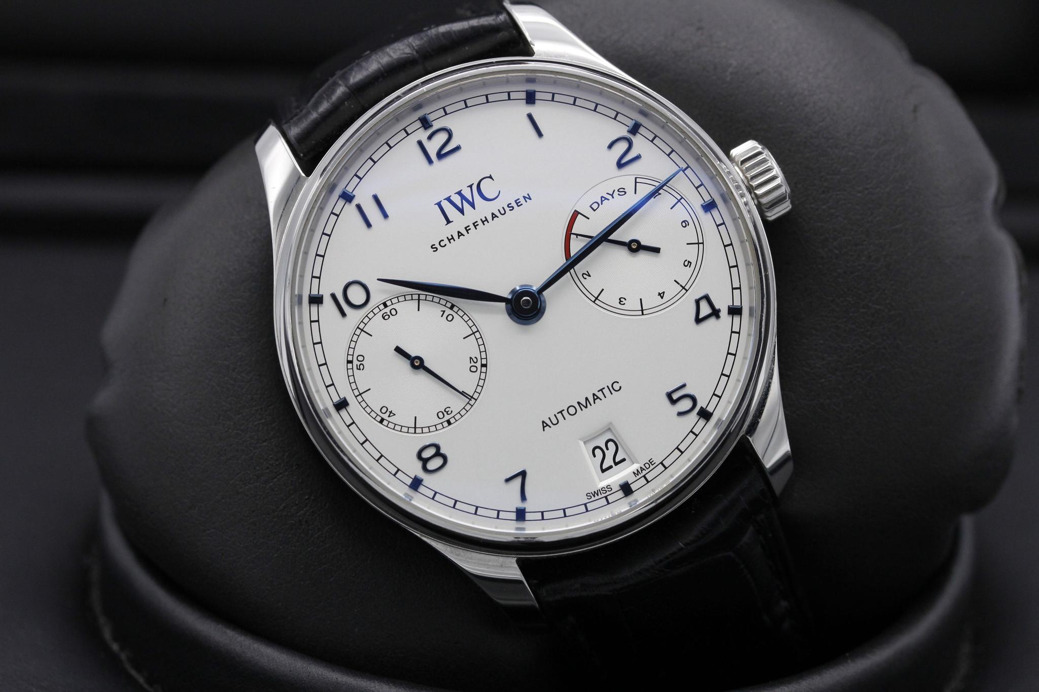 Watch Image 9