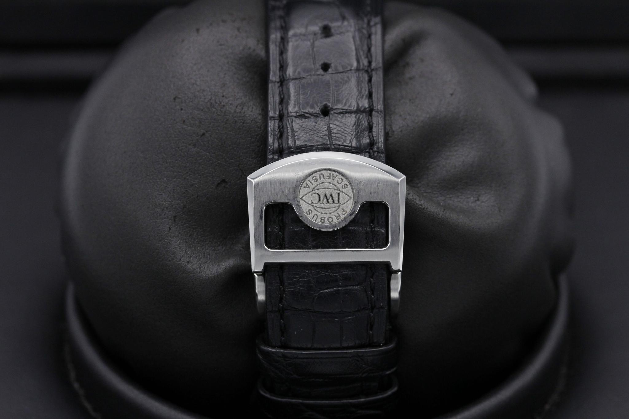 Watch Image 8