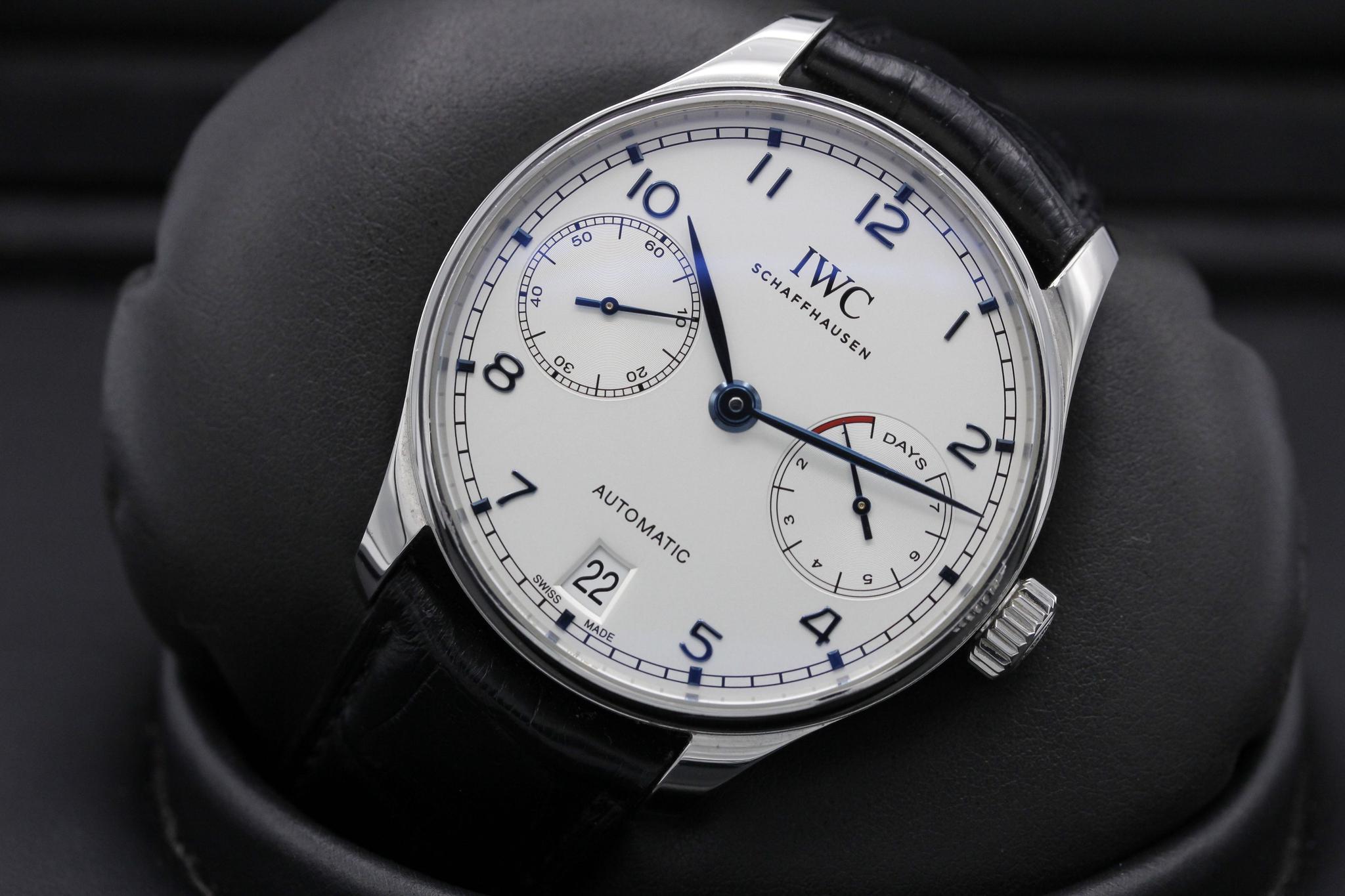 Watch Image 10