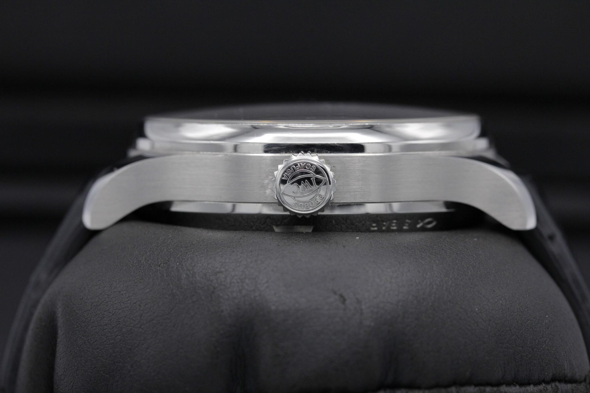 Watch Image 3