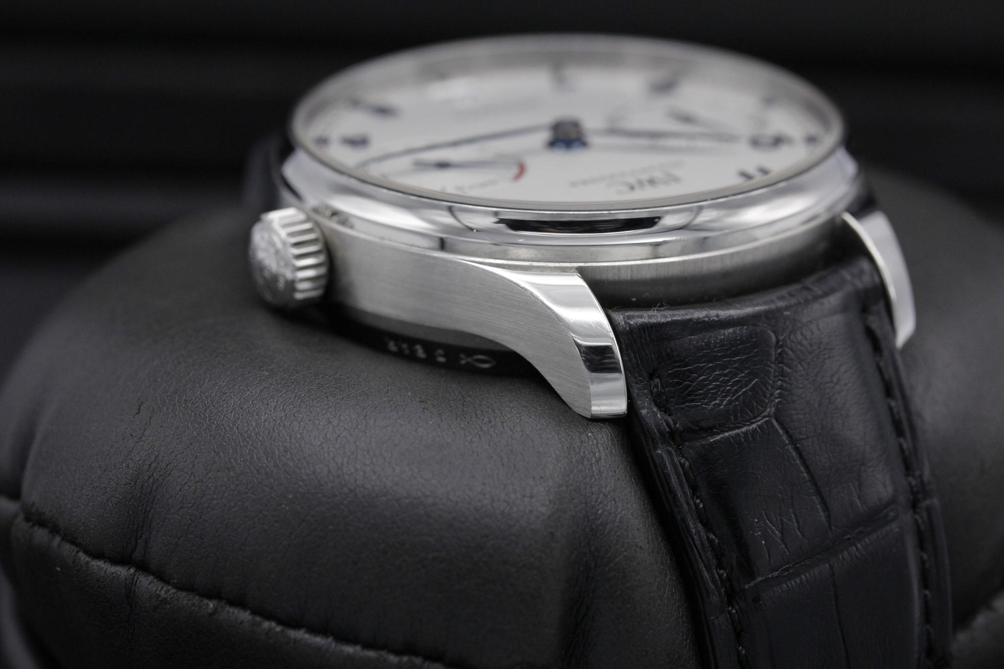 Watch Image 4