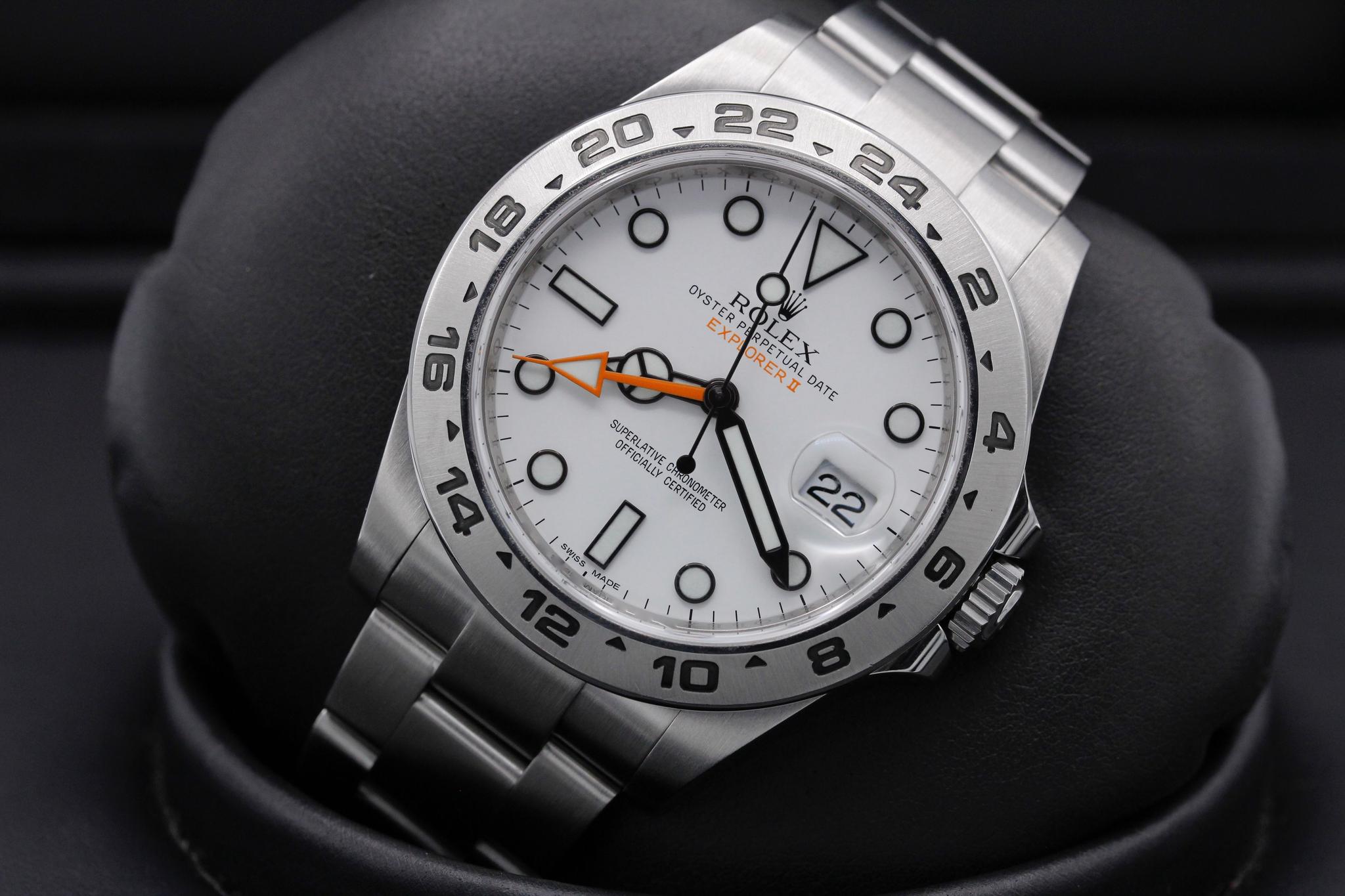 Watch Image 10