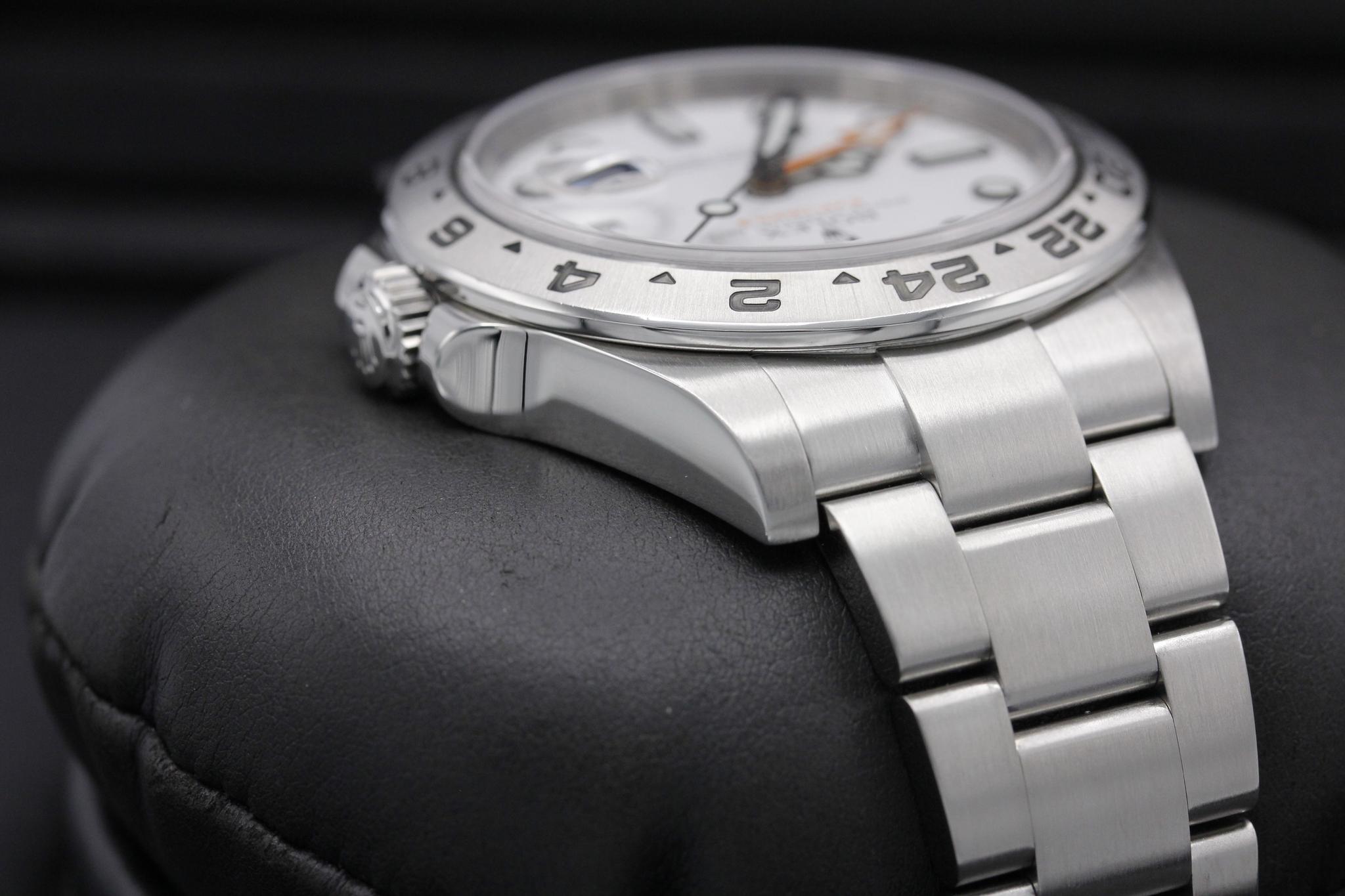 Watch Image 4
