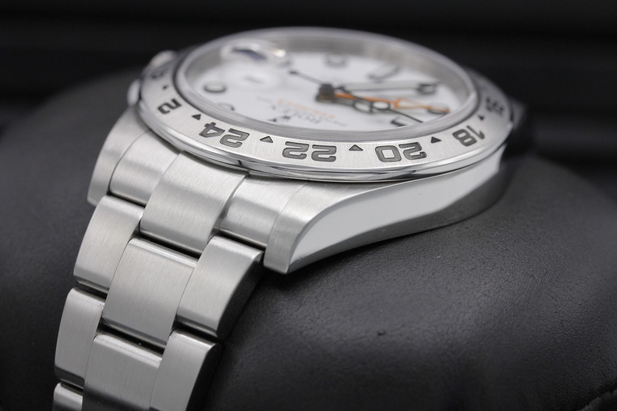 Watch Image 5