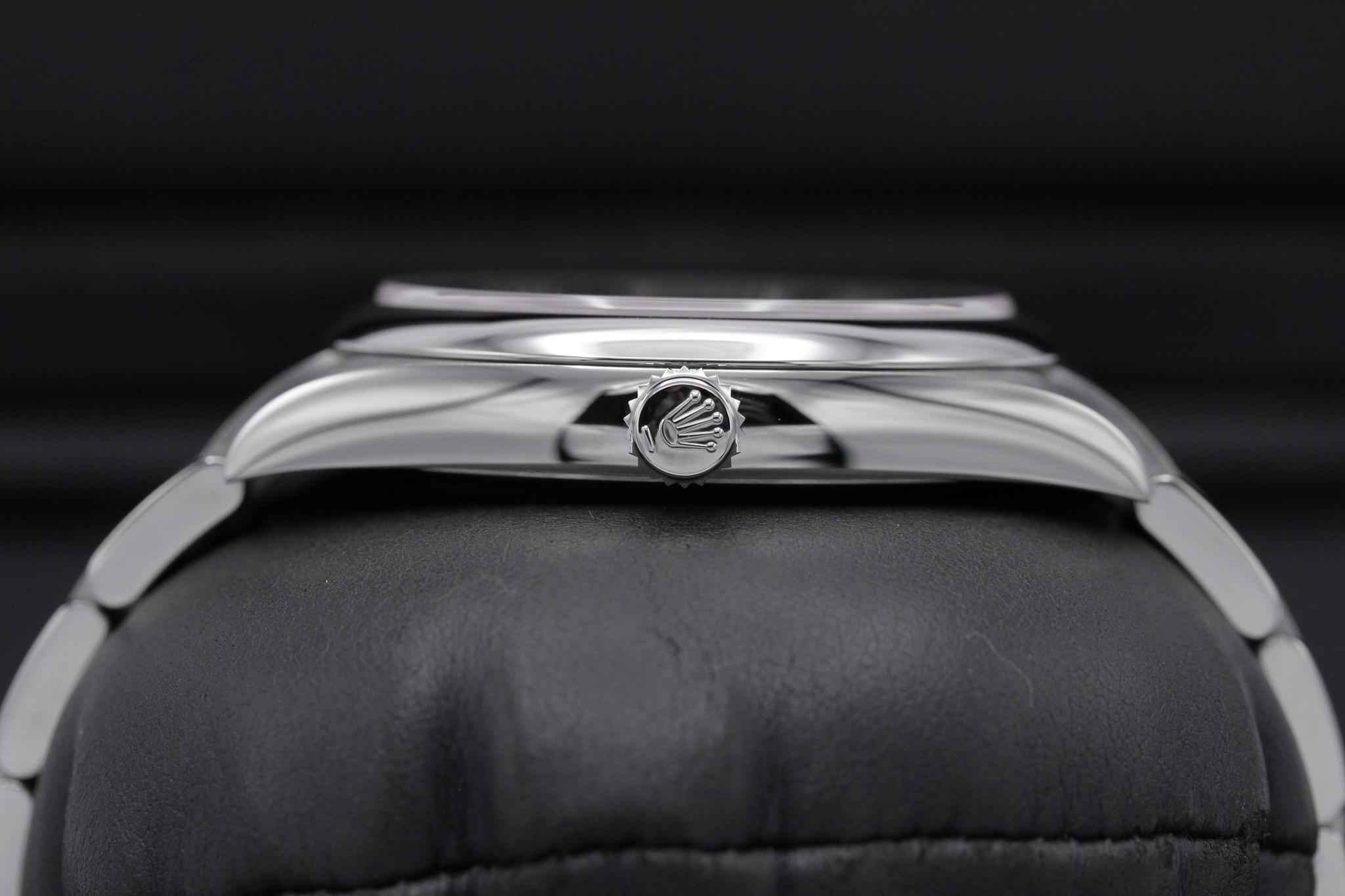 Watch Image 3