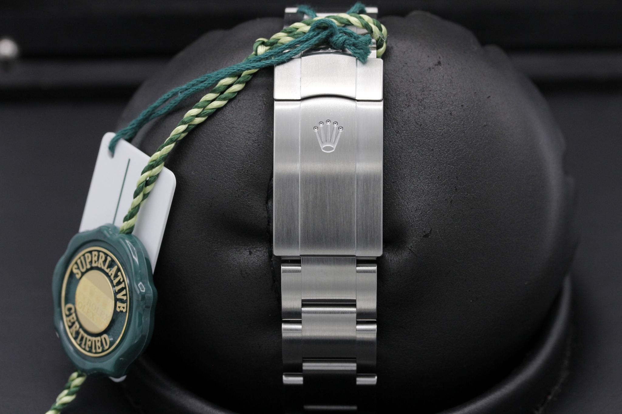 Watch Image 8