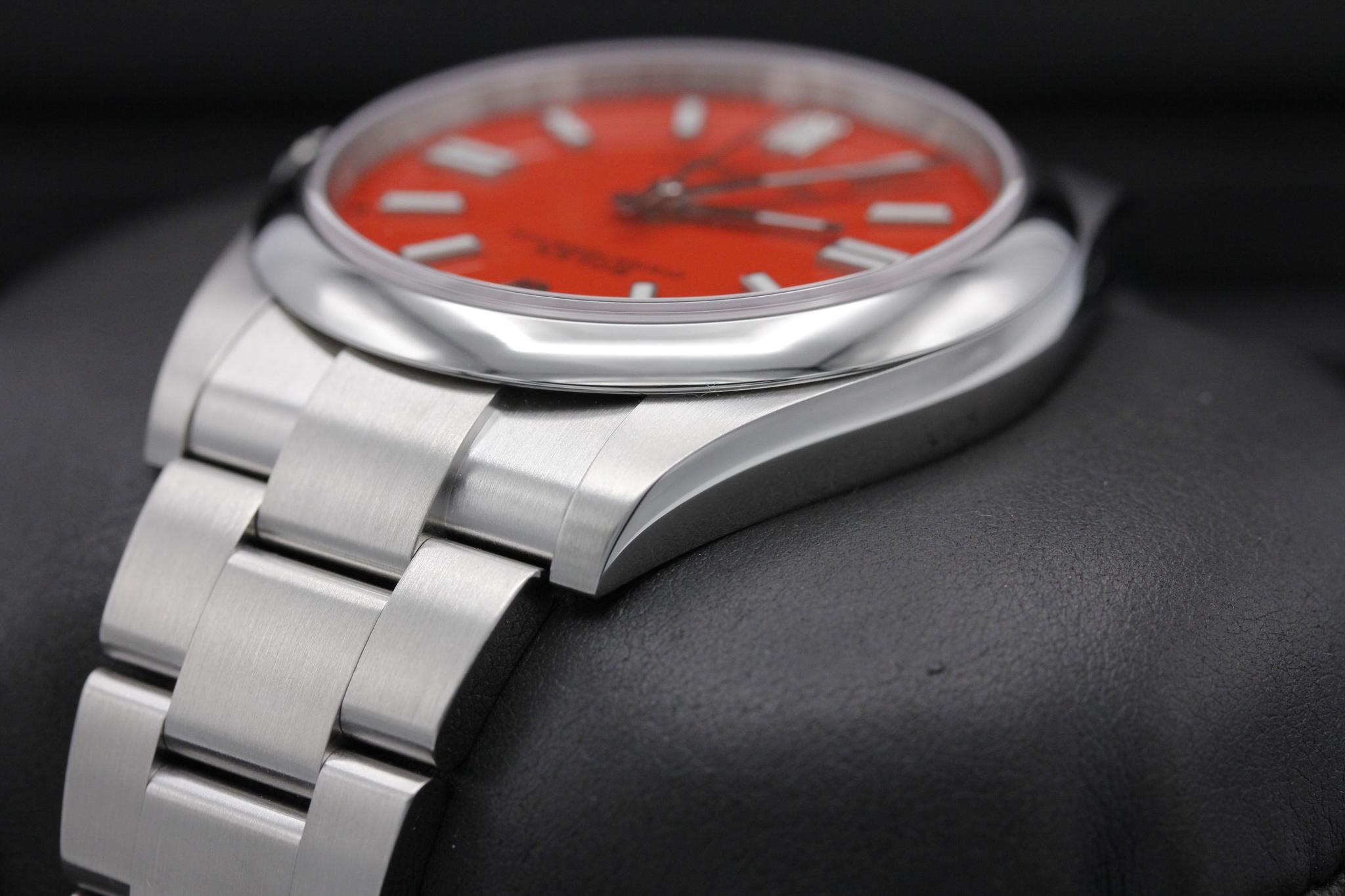 Watch Image 5